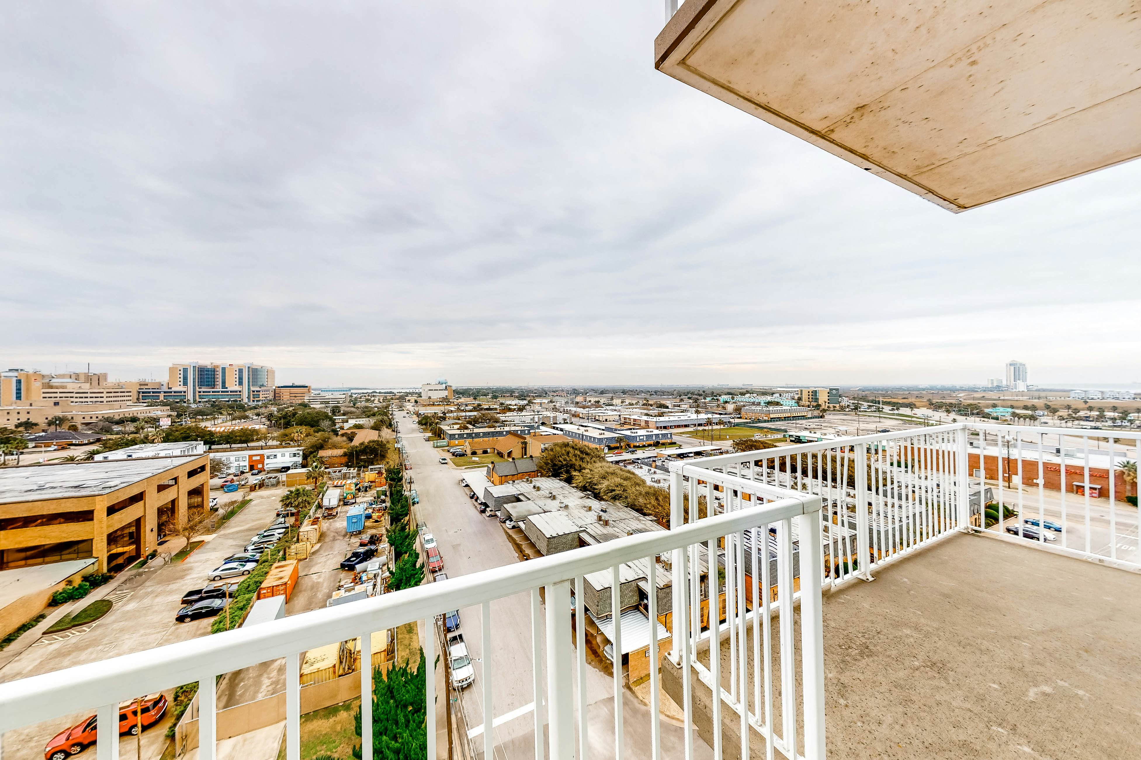 Emerald by the Sea #806