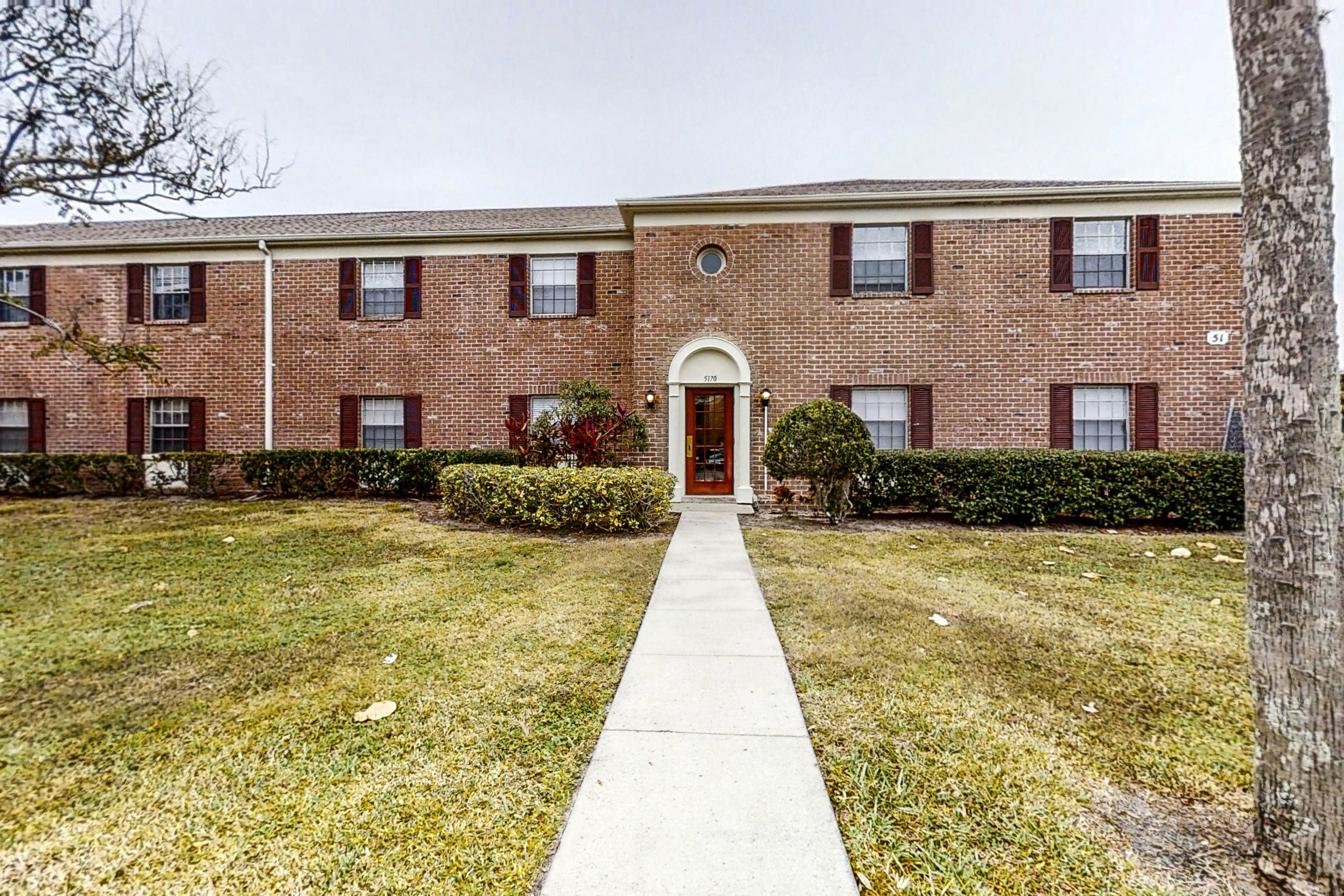 Carlton Arms View B1 # A | 2 BD Bradenton, FL Vacation Rental | Vacasa