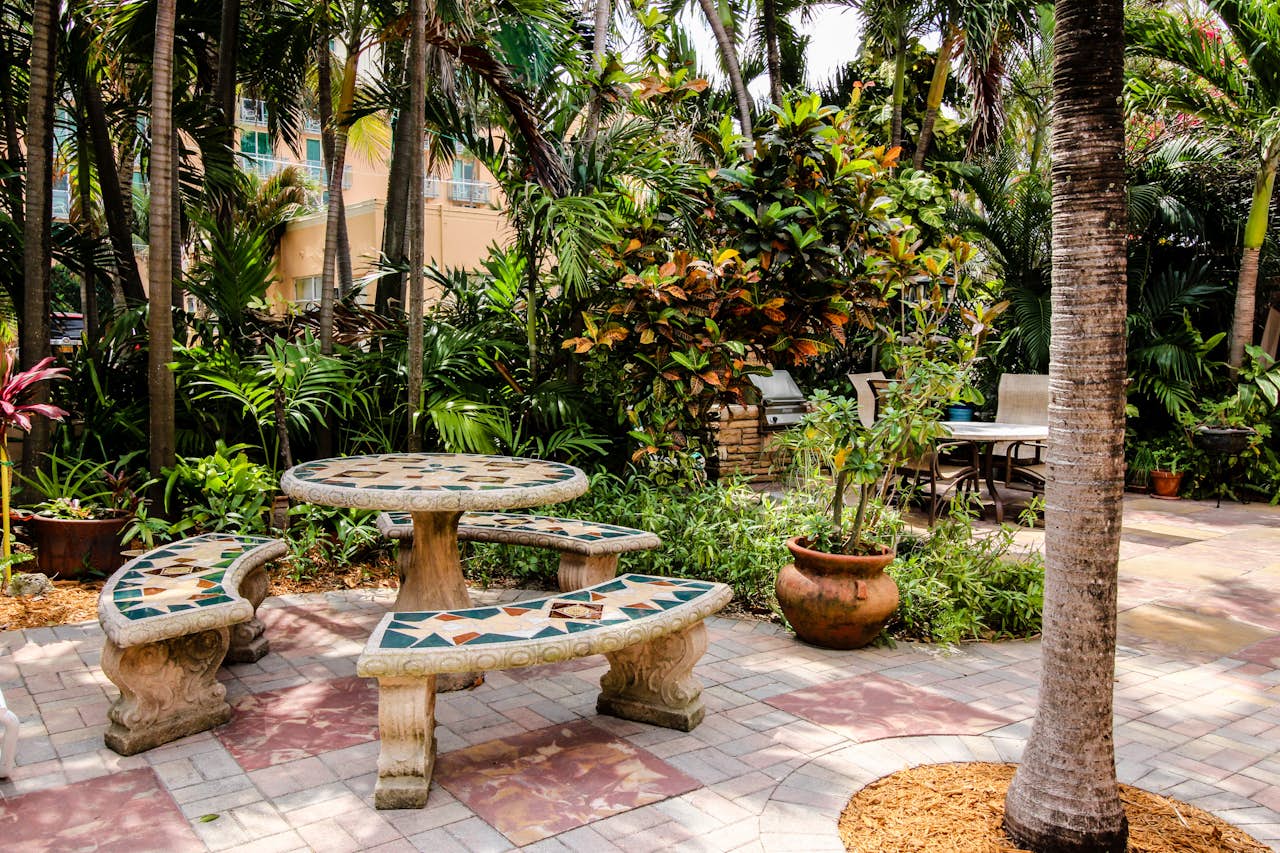Bella Vista Garden Studio 0 BD Vacation Rental in Hollywood, FL Vacasa