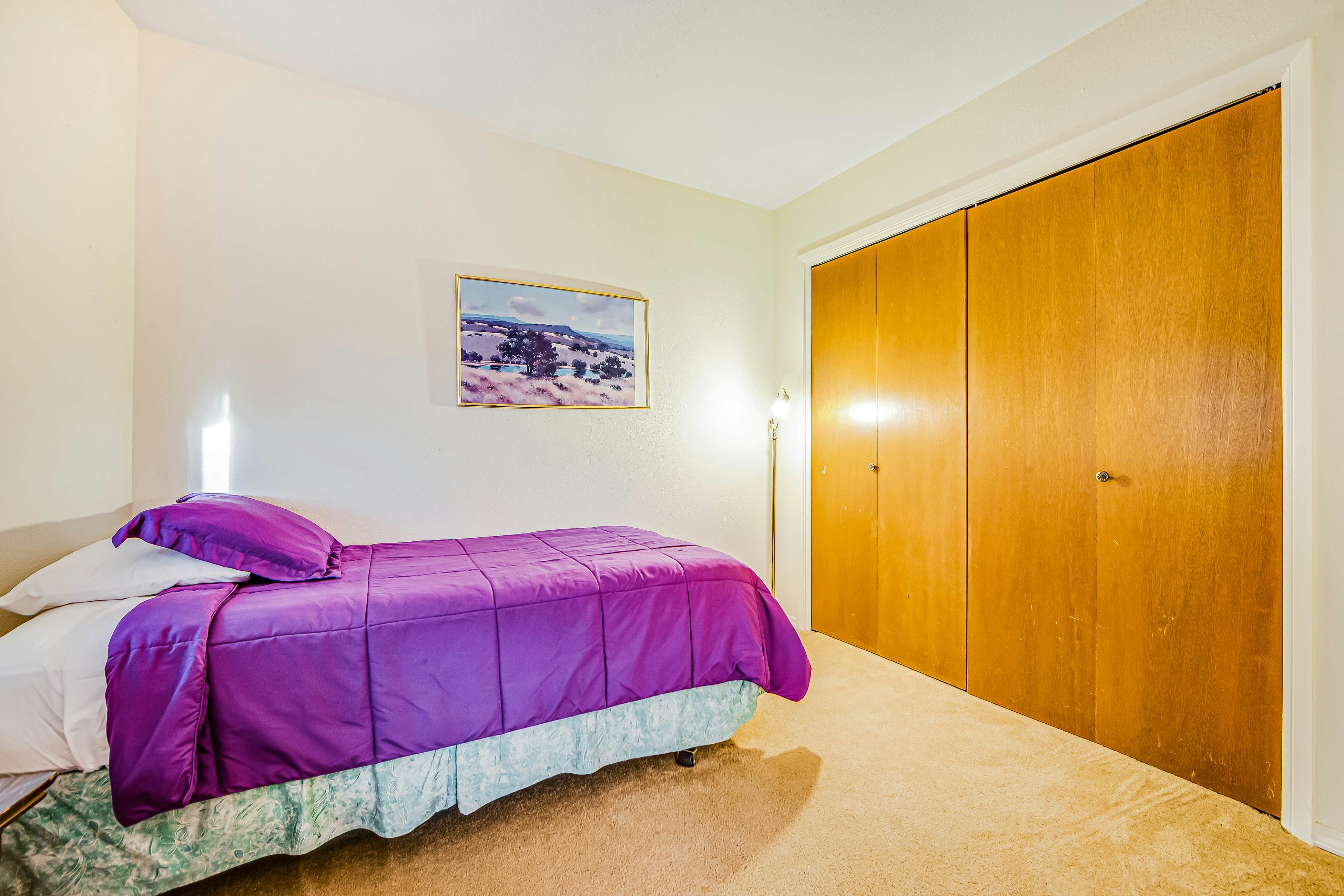 Rustic Lakefront Retreat