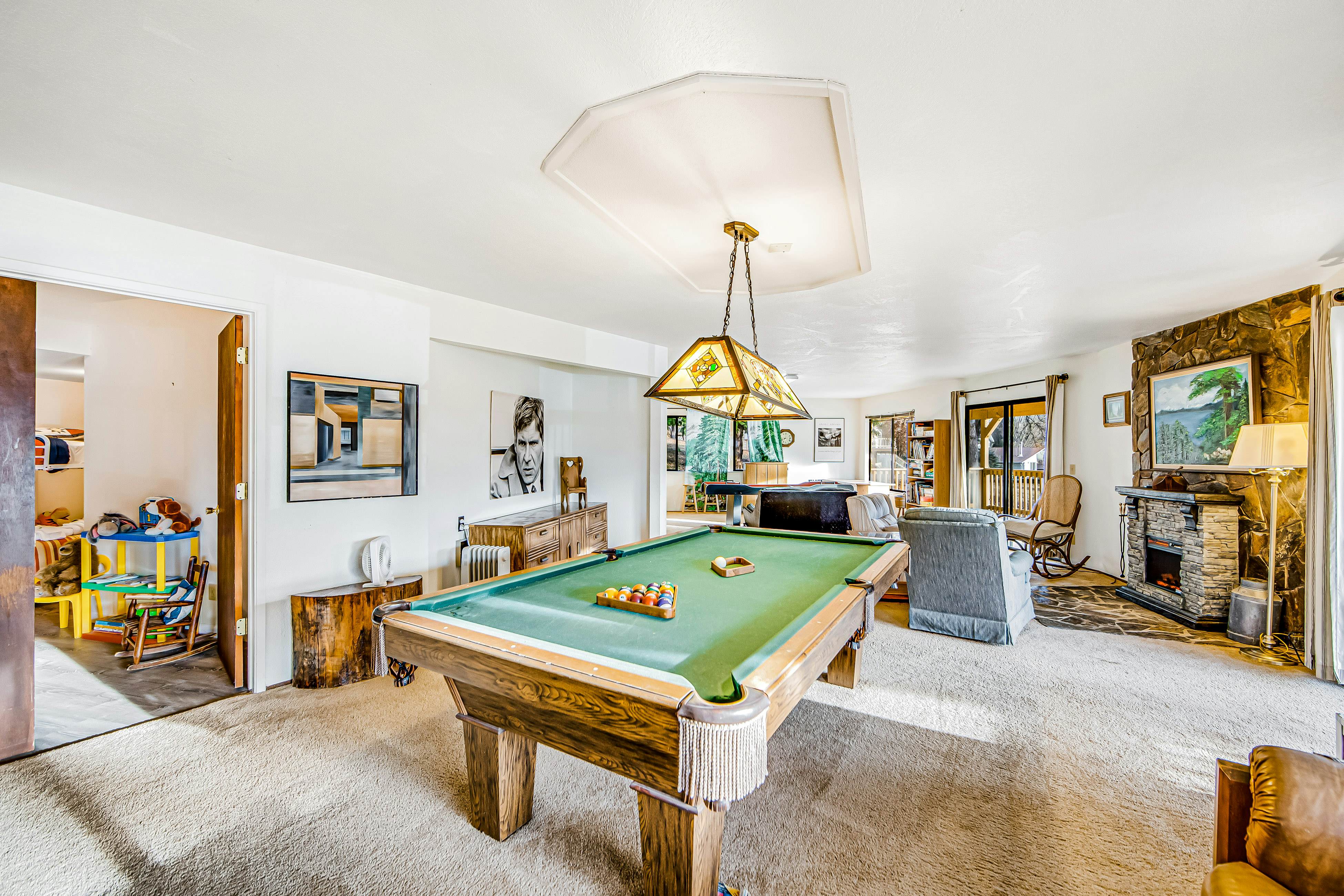 Rustic Lakefront Retreat