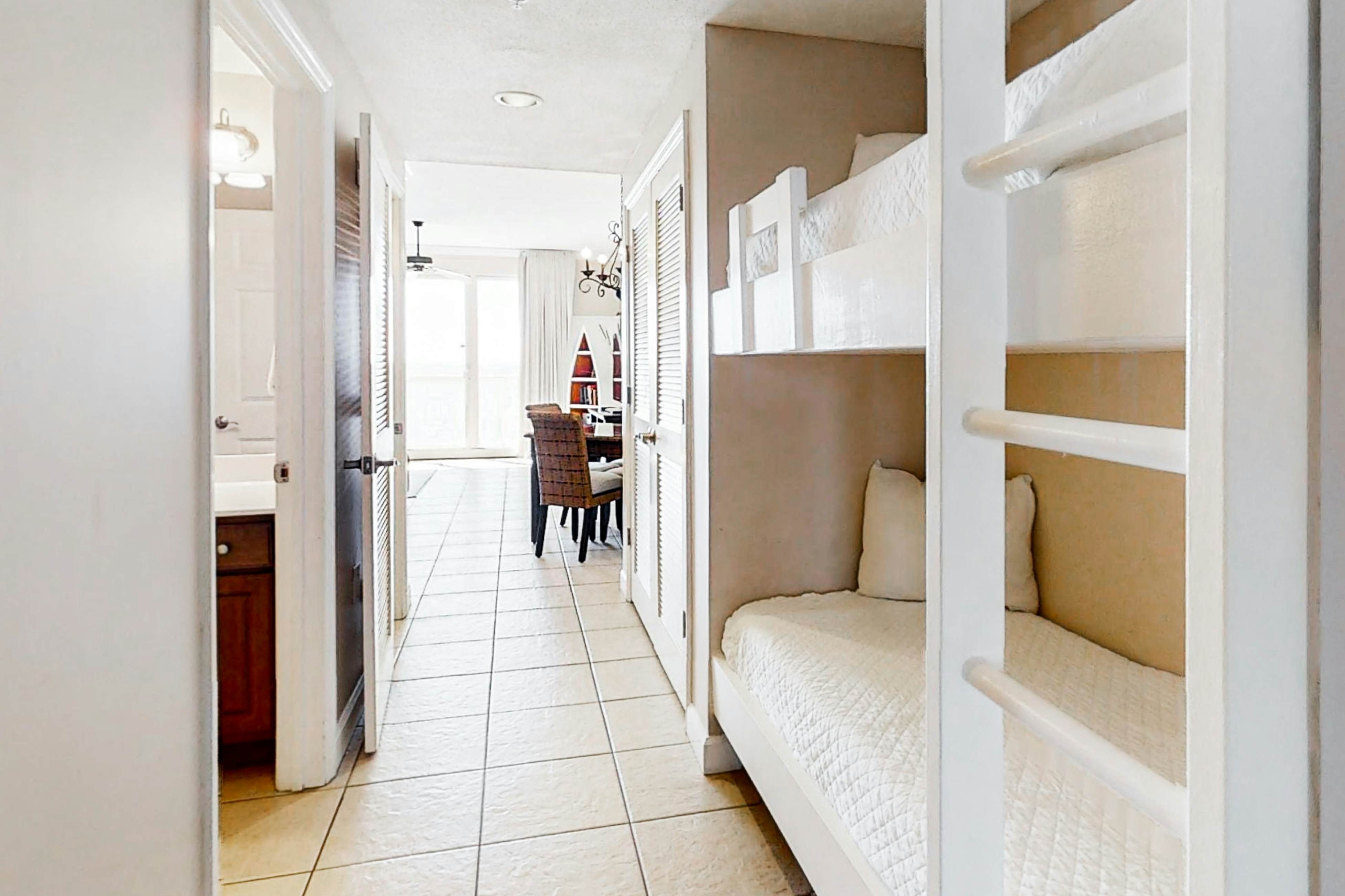 Seychelles Beach Resort 0504