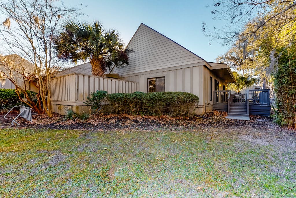 Dog-Friendly Home Near Golf & Beach w/Shared Pool, Gated Back Deck, & Fast WiFi — Hilton Head, SC — vacation rental