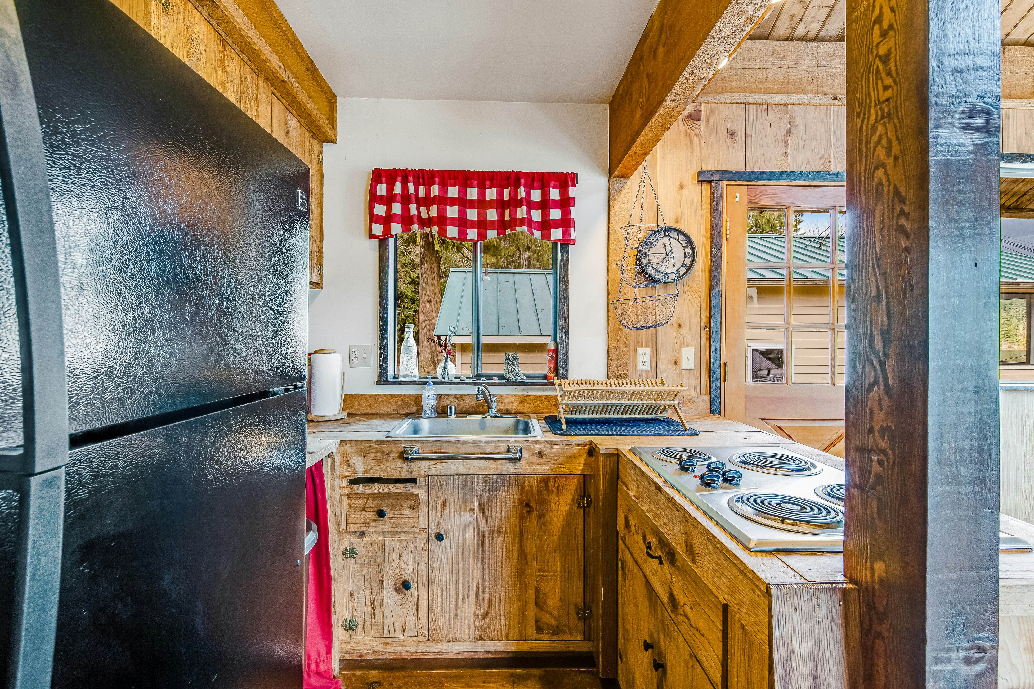 Lake Sutherland 1 BD Port Angeles, WA Vacation Rental Vacasa