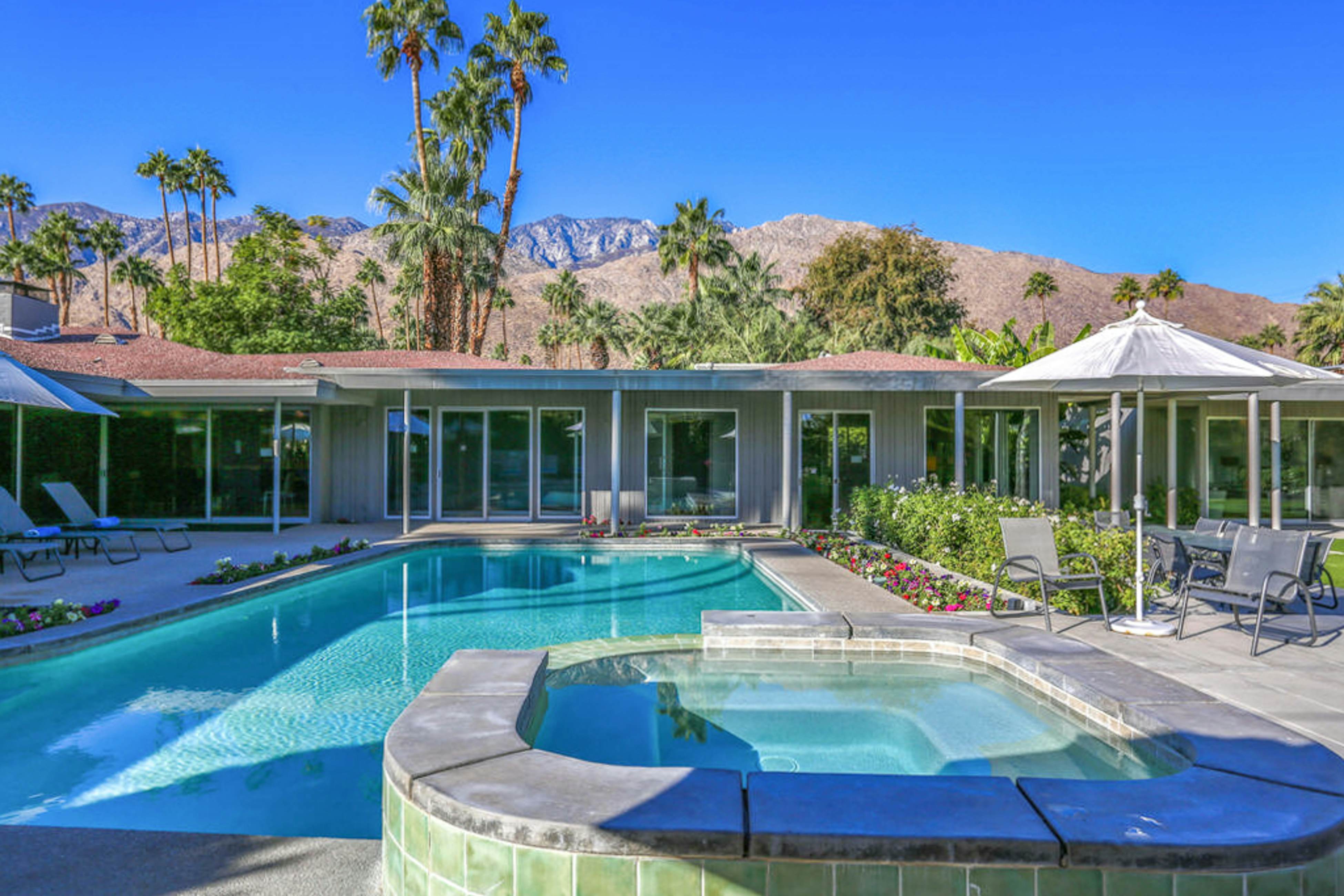Palm Springs Perfection - 2243