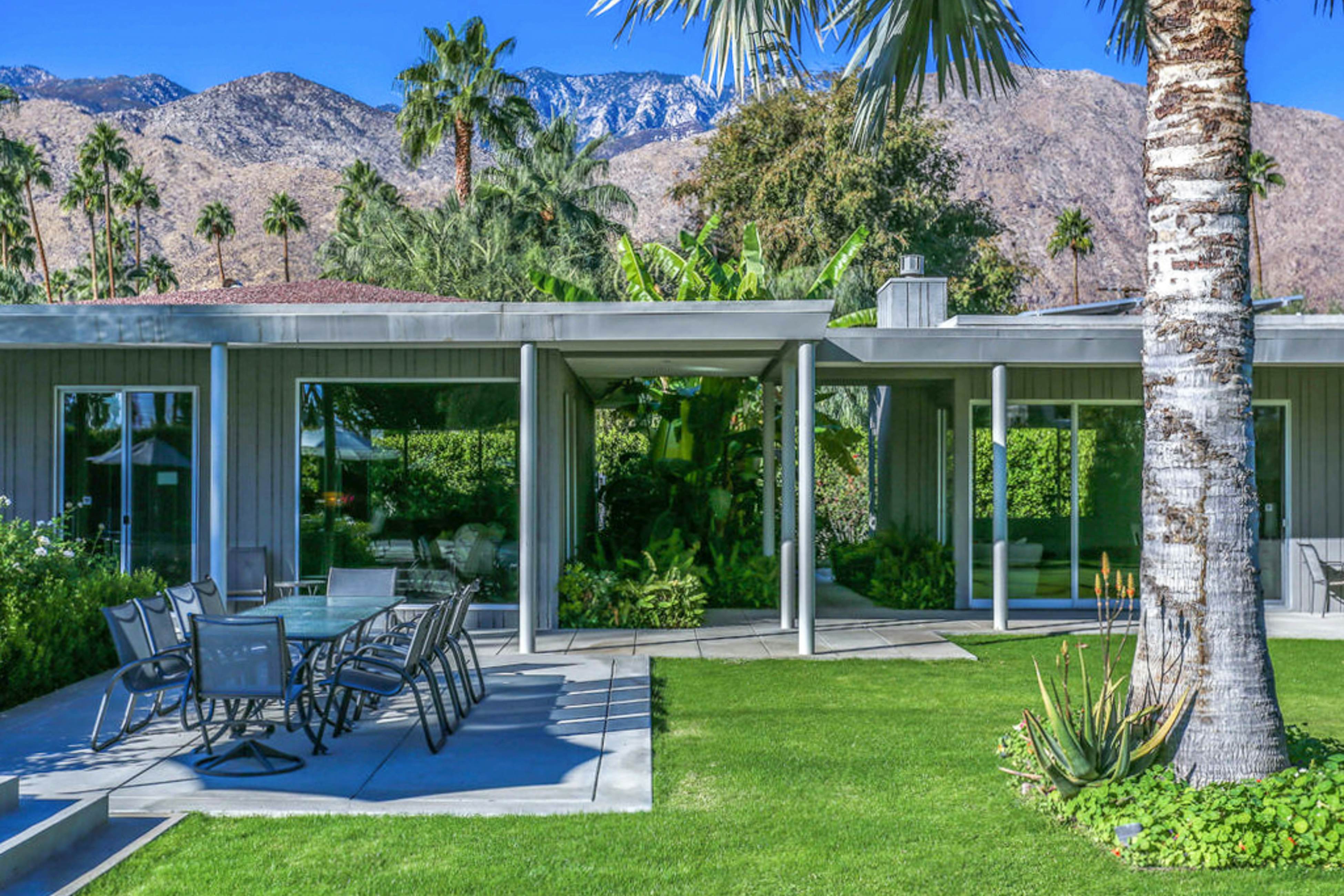 Palm Springs Perfection - 2243