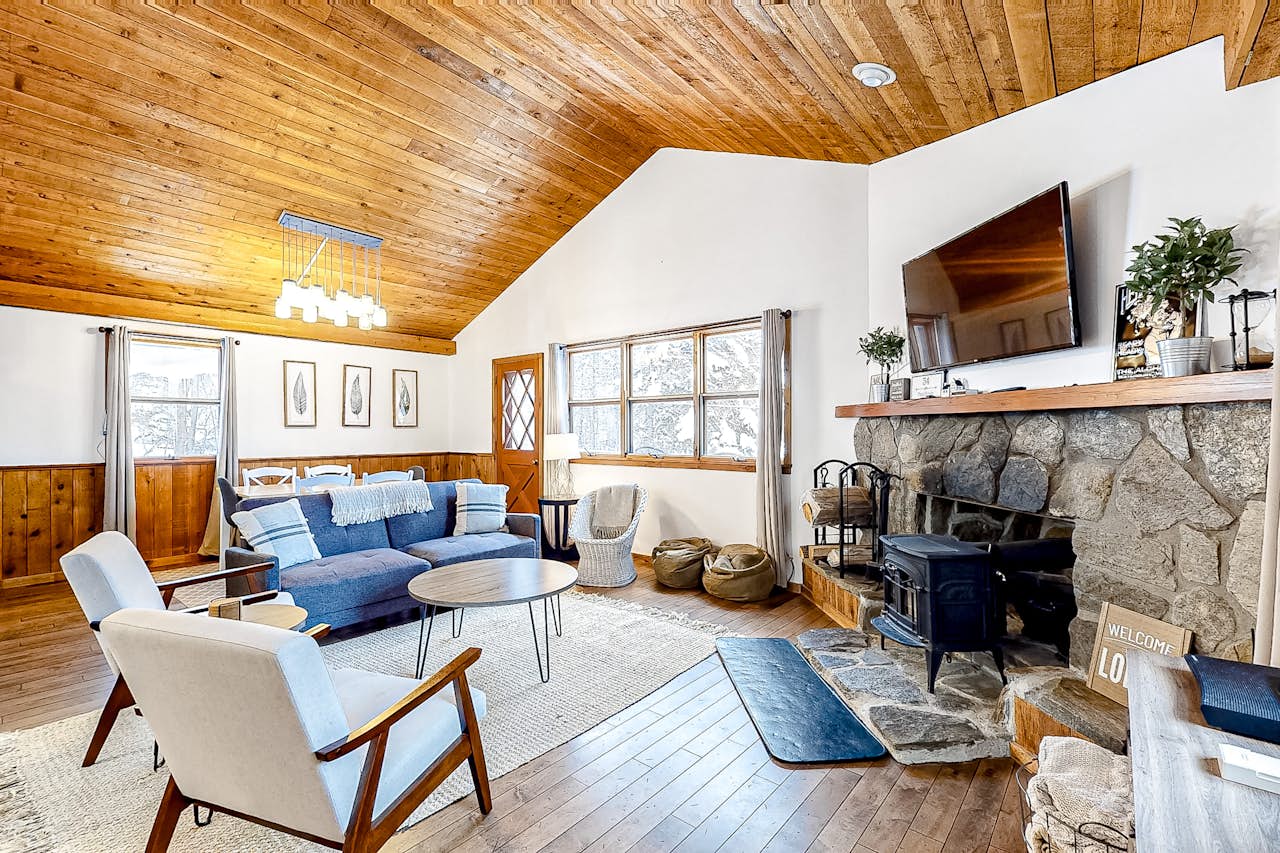 Sugarbush Retreat 3 BD Warren, VT Vacation Rental Vacasa