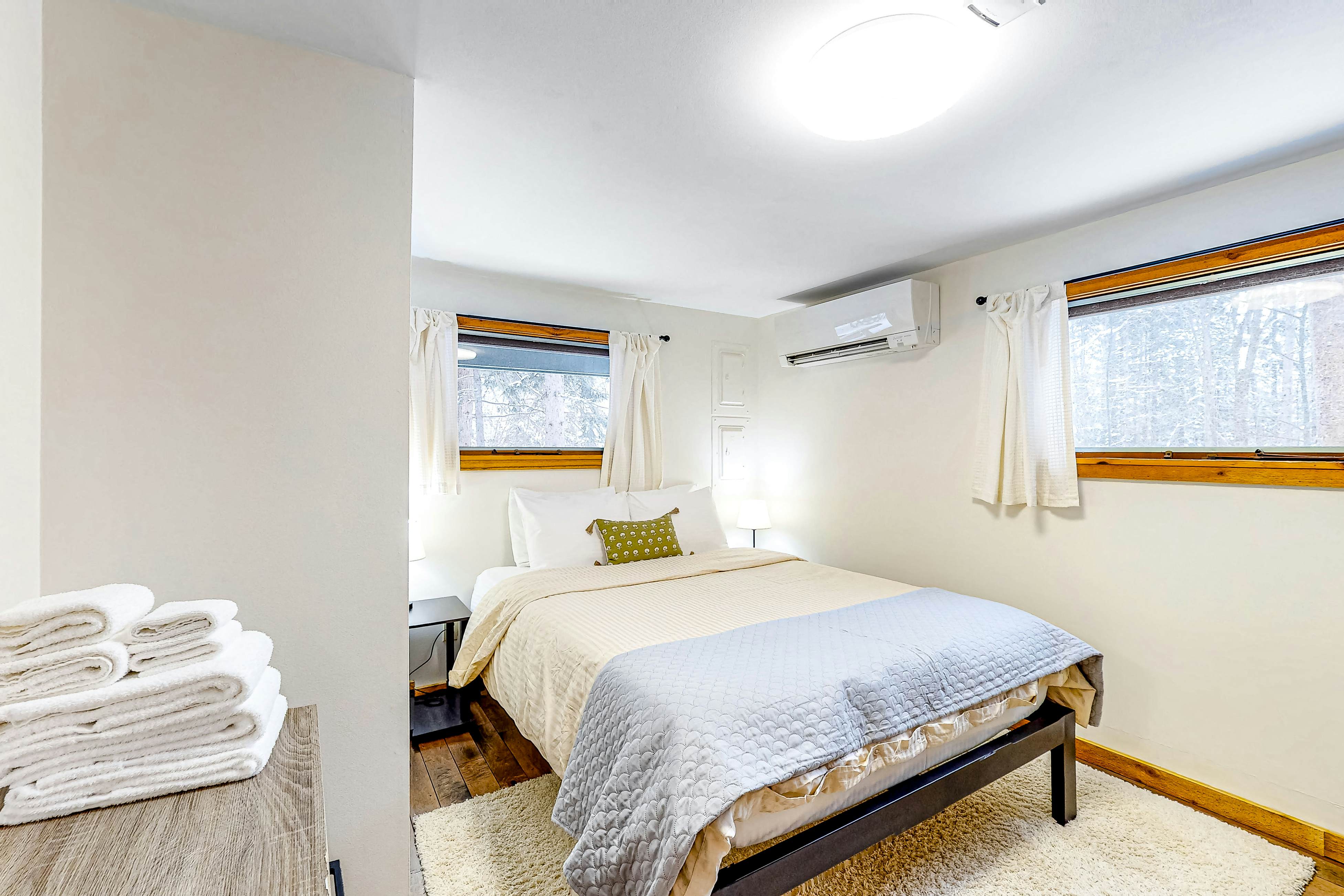 Sugarbush Retreat 3 BD Warren, VT Vacation Rental Vacasa