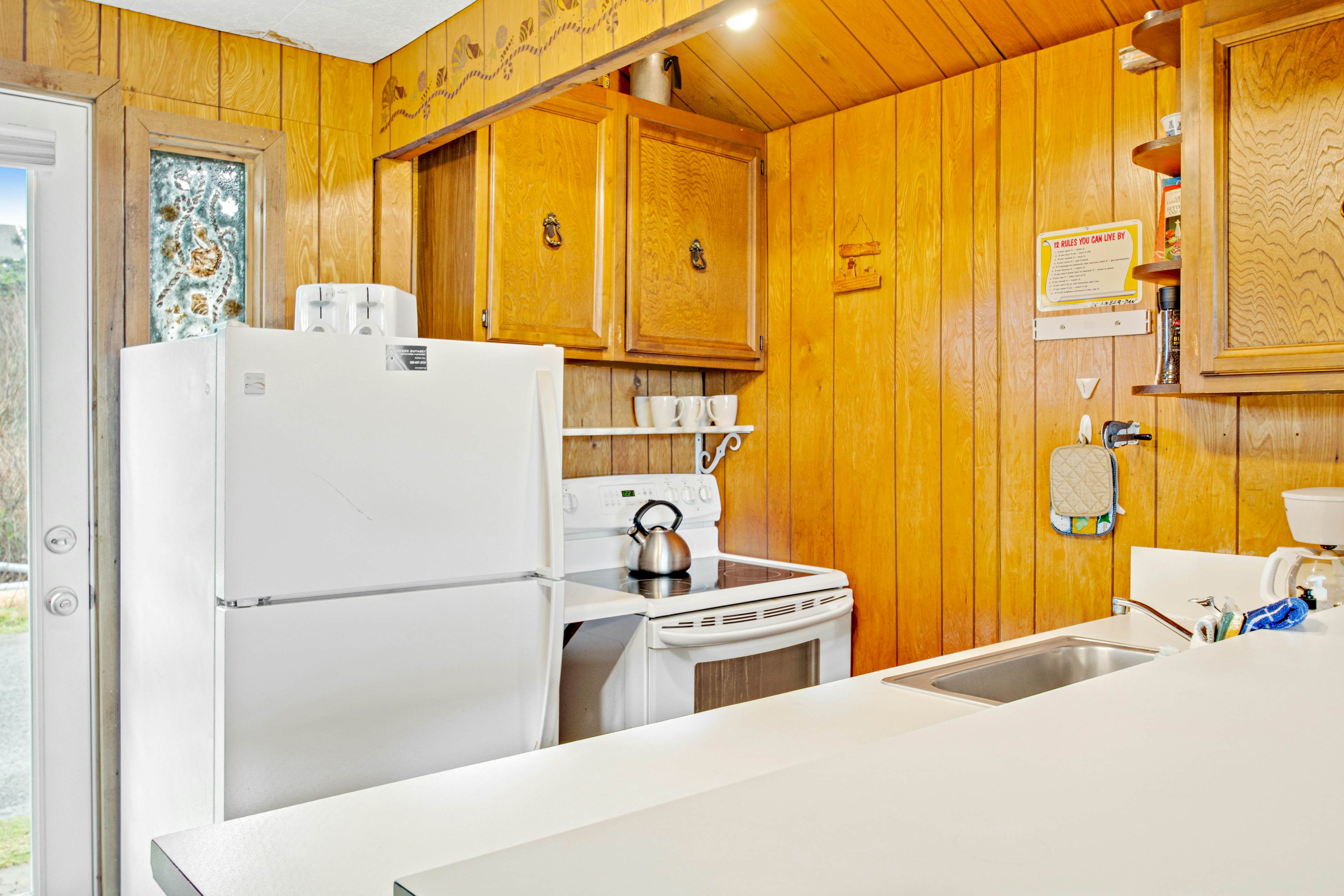 Crab Cottage 1 BD Moclips, WA Vacation Rental Vacasa