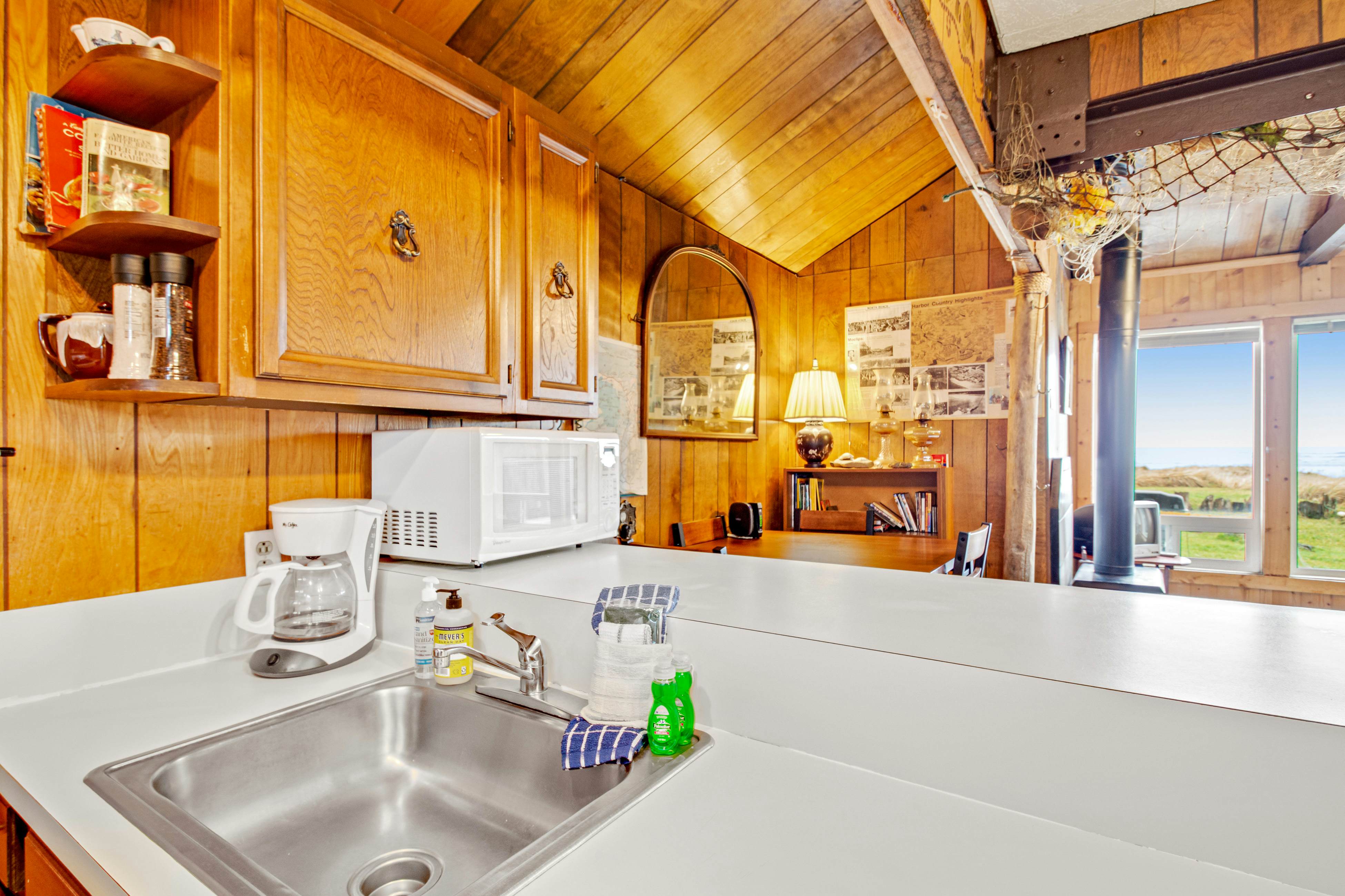 Crab Cottage 1 BD Moclips, WA Vacation Rental Vacasa