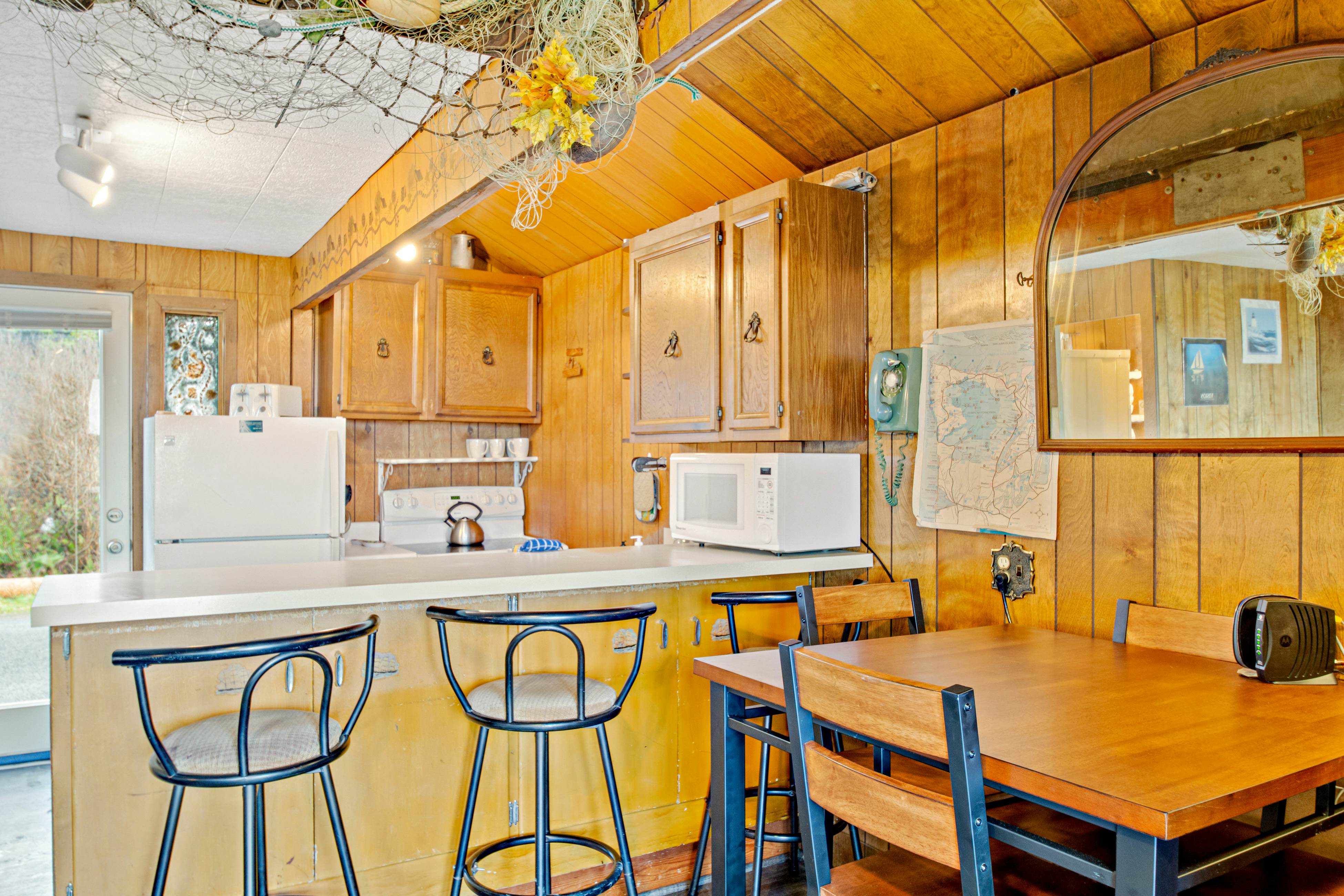 Crab Cottage 1 BD Moclips, WA Vacation Rental Vacasa