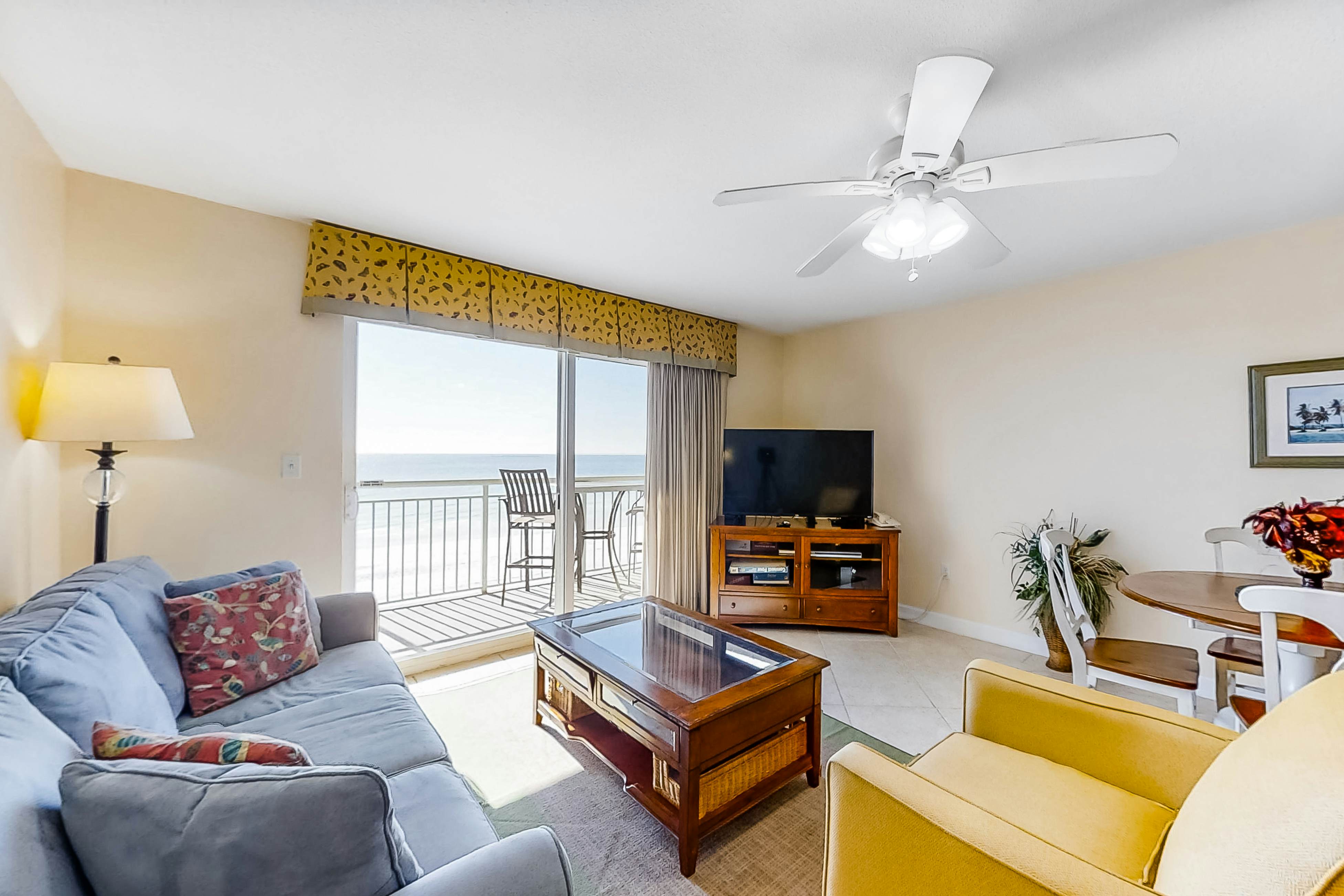 Pelican Isle Condos on Okaloosa Island in Fort Walton Beach | Vacasa