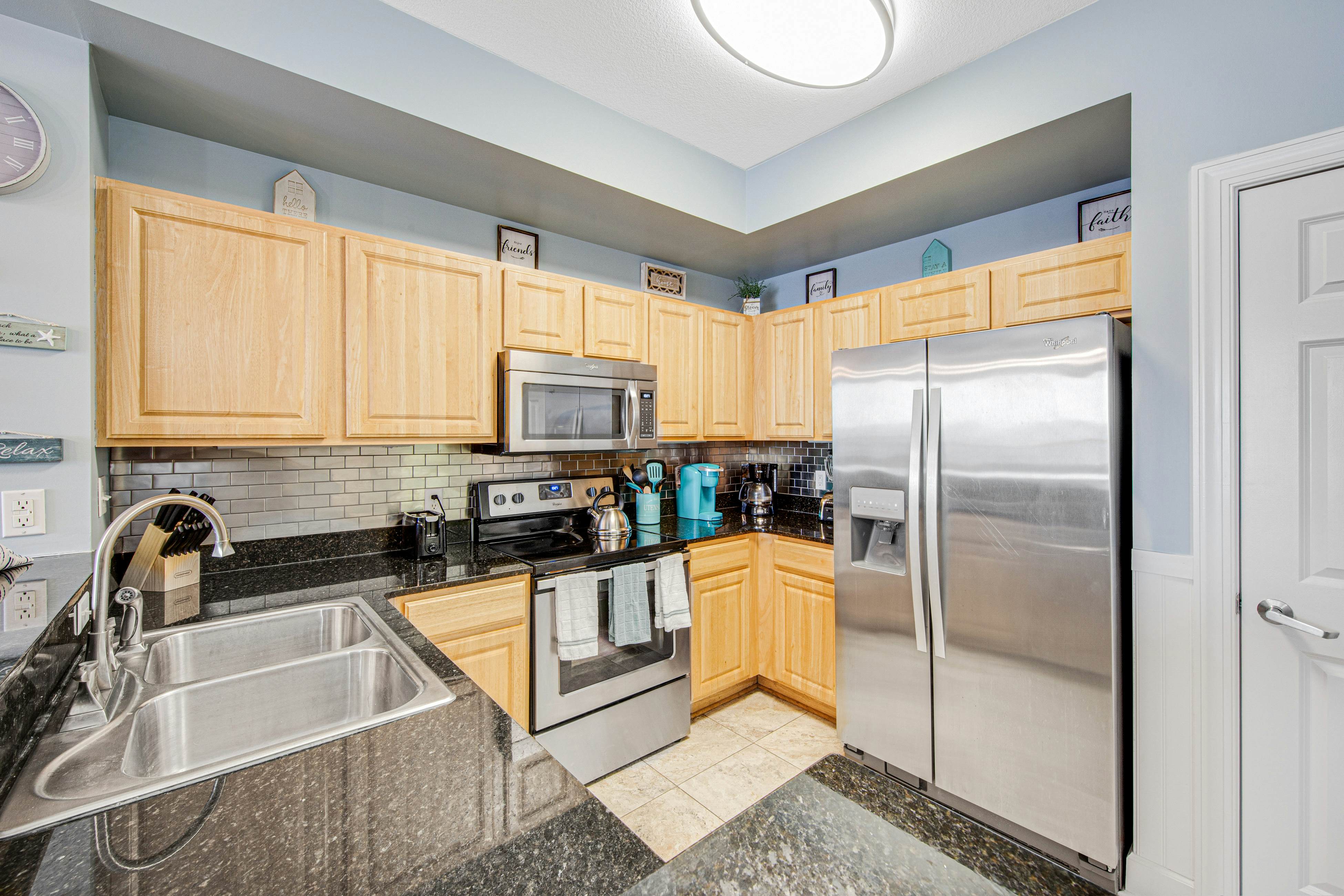 Sunrise Beach 2304 - Beachfront Condo