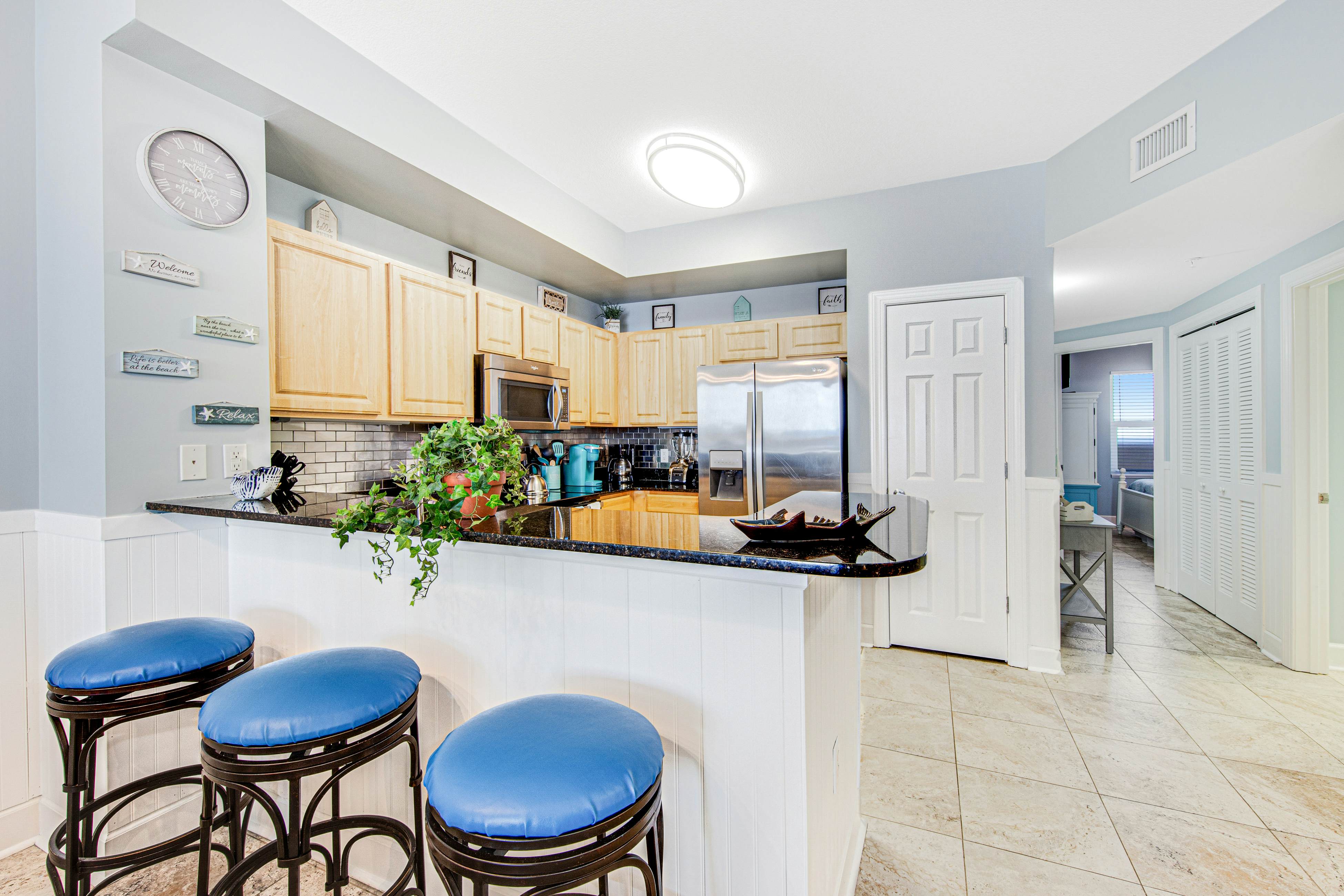 Sunrise Beach 2304 - Beachfront Condo