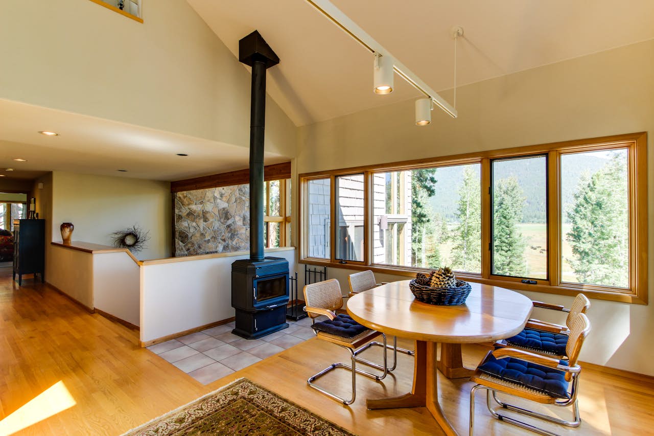 Hilltop Getaway 3 BD Vacation Rental in Black Butte Ranch, OR Vacasa