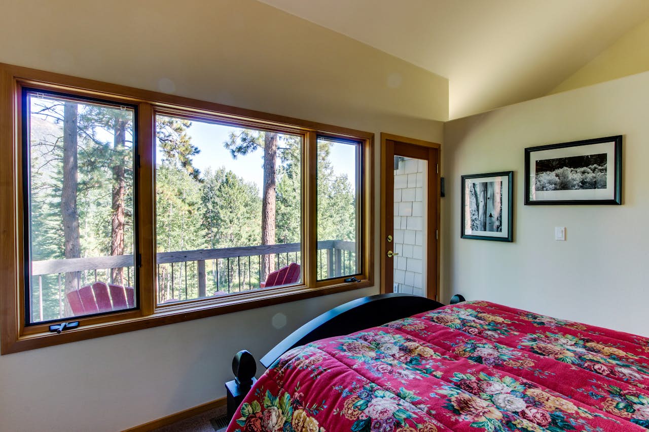 Hilltop Getaway 3 BD Vacation Rental in Black Butte Ranch, OR Vacasa