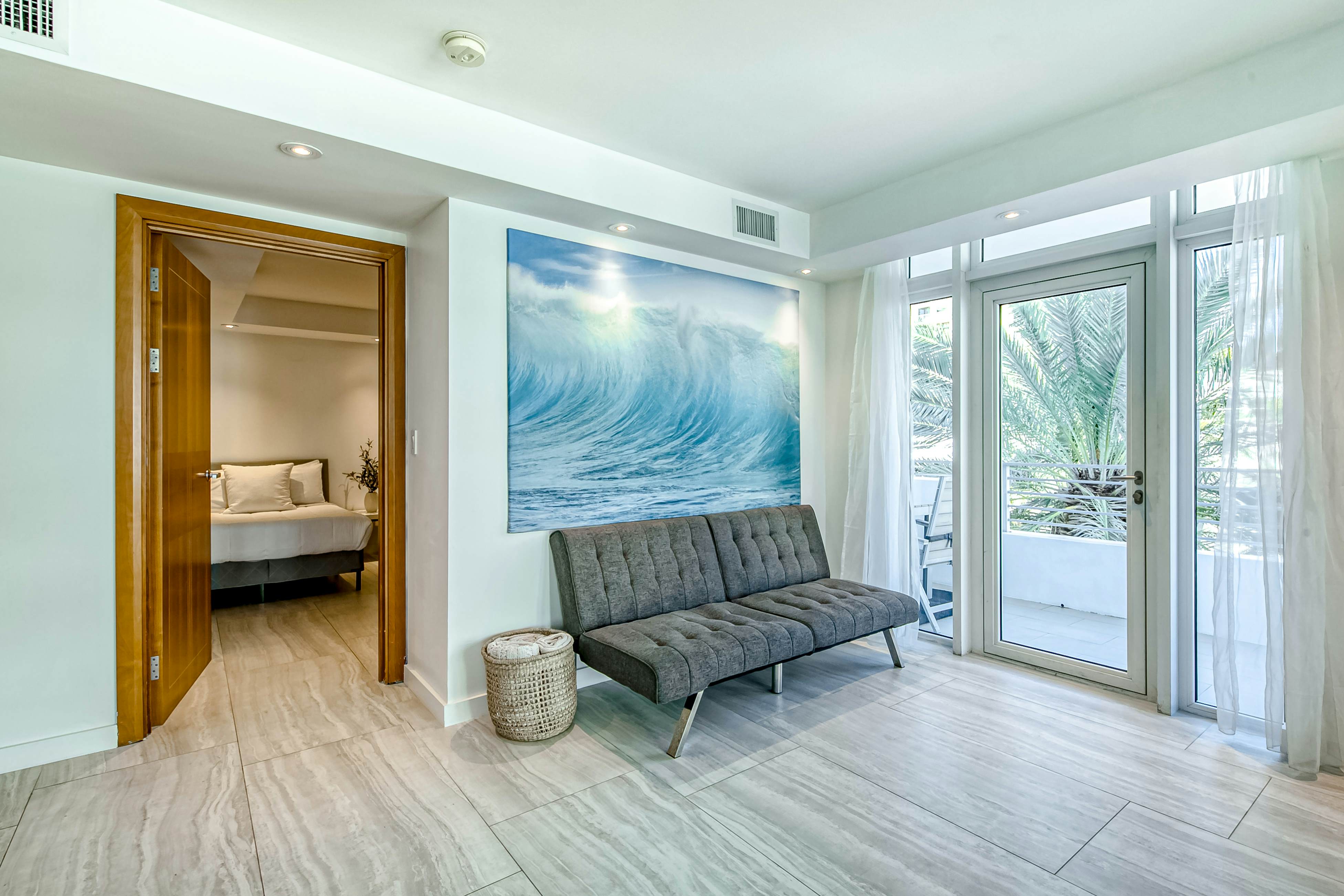Modern Ocean Drive Condo in the Heart of Sobe