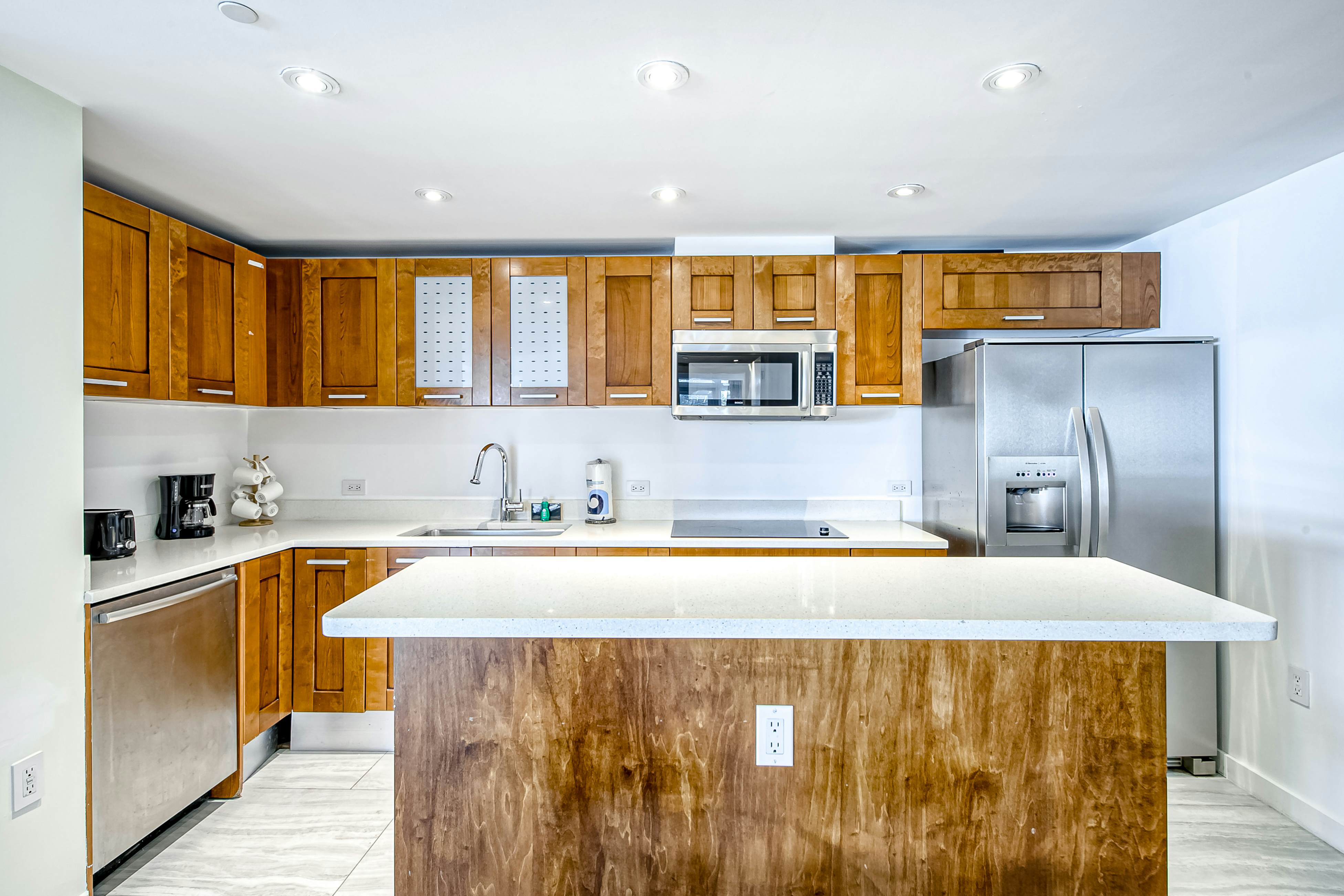 Modern Ocean Drive Condo in the Heart of Sobe