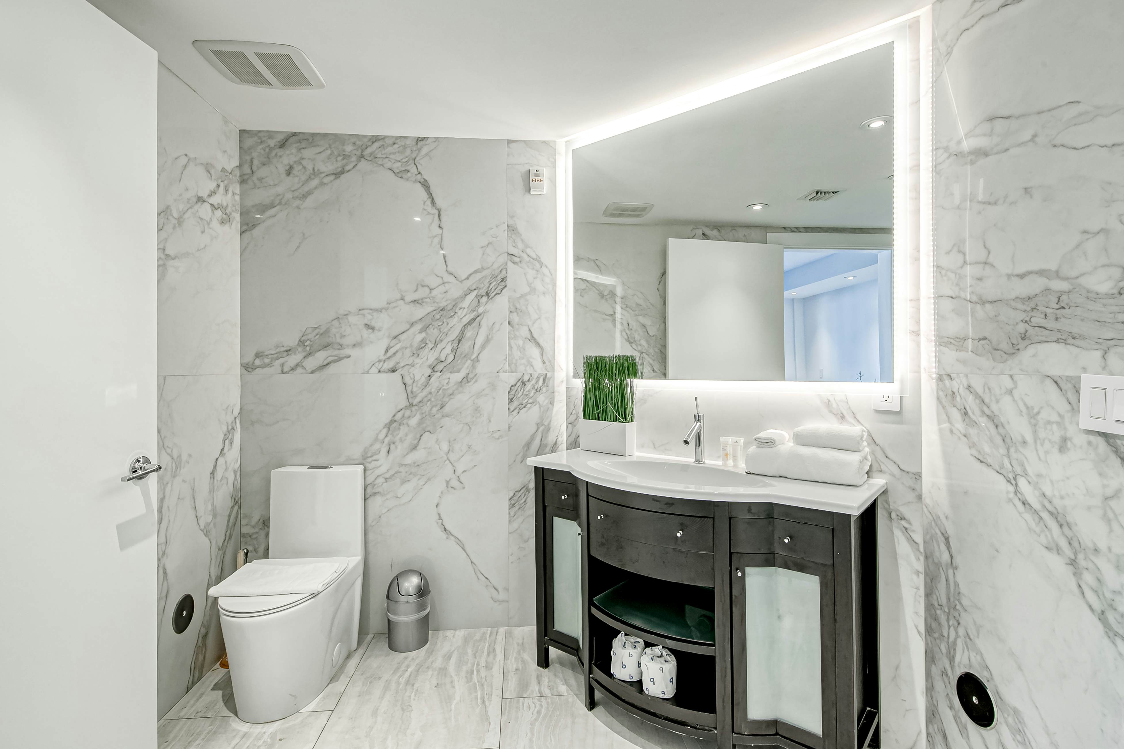 Modern Ocean Drive Condo in the Heart of Sobe