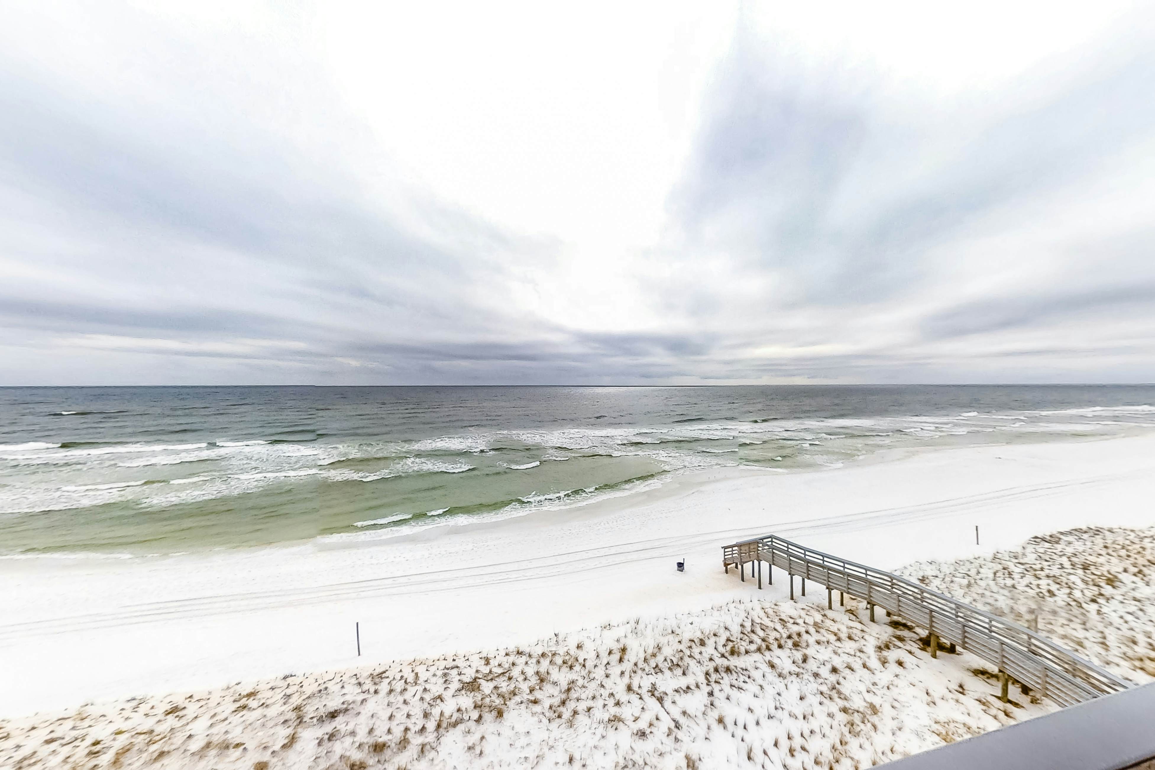 Emerald Towers West 5007