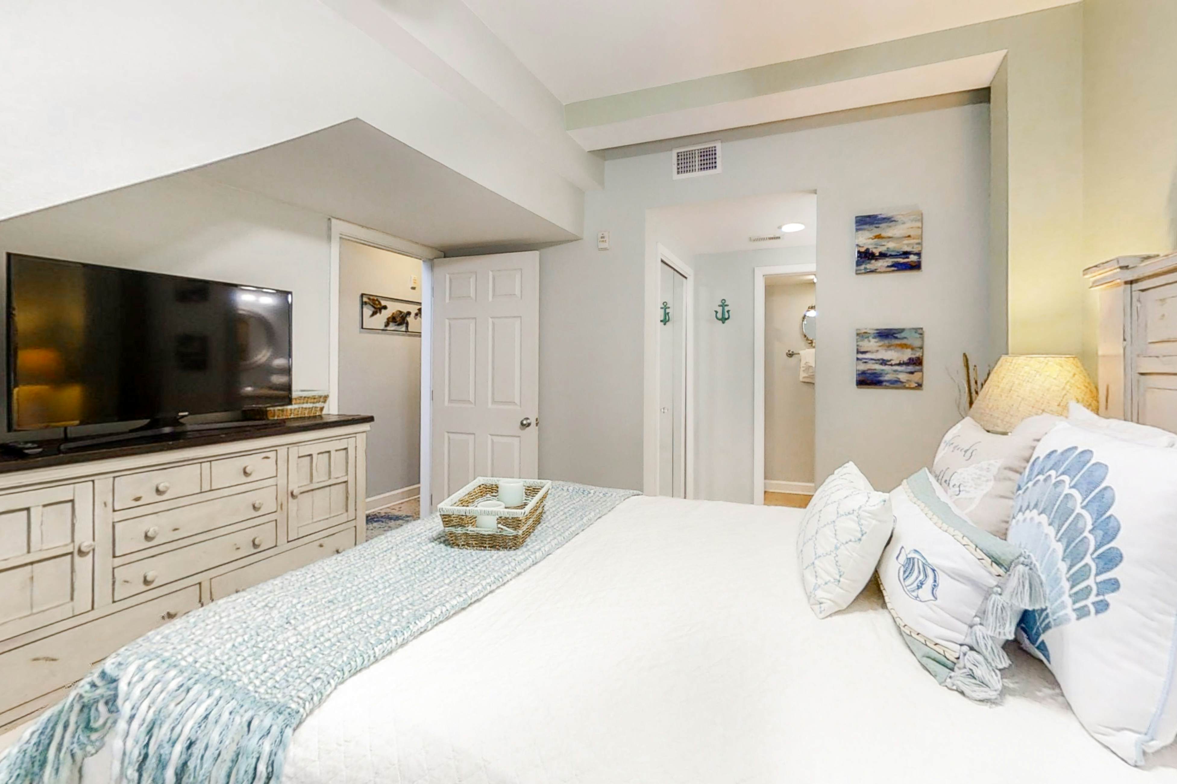 Palm Beach Club 2-228