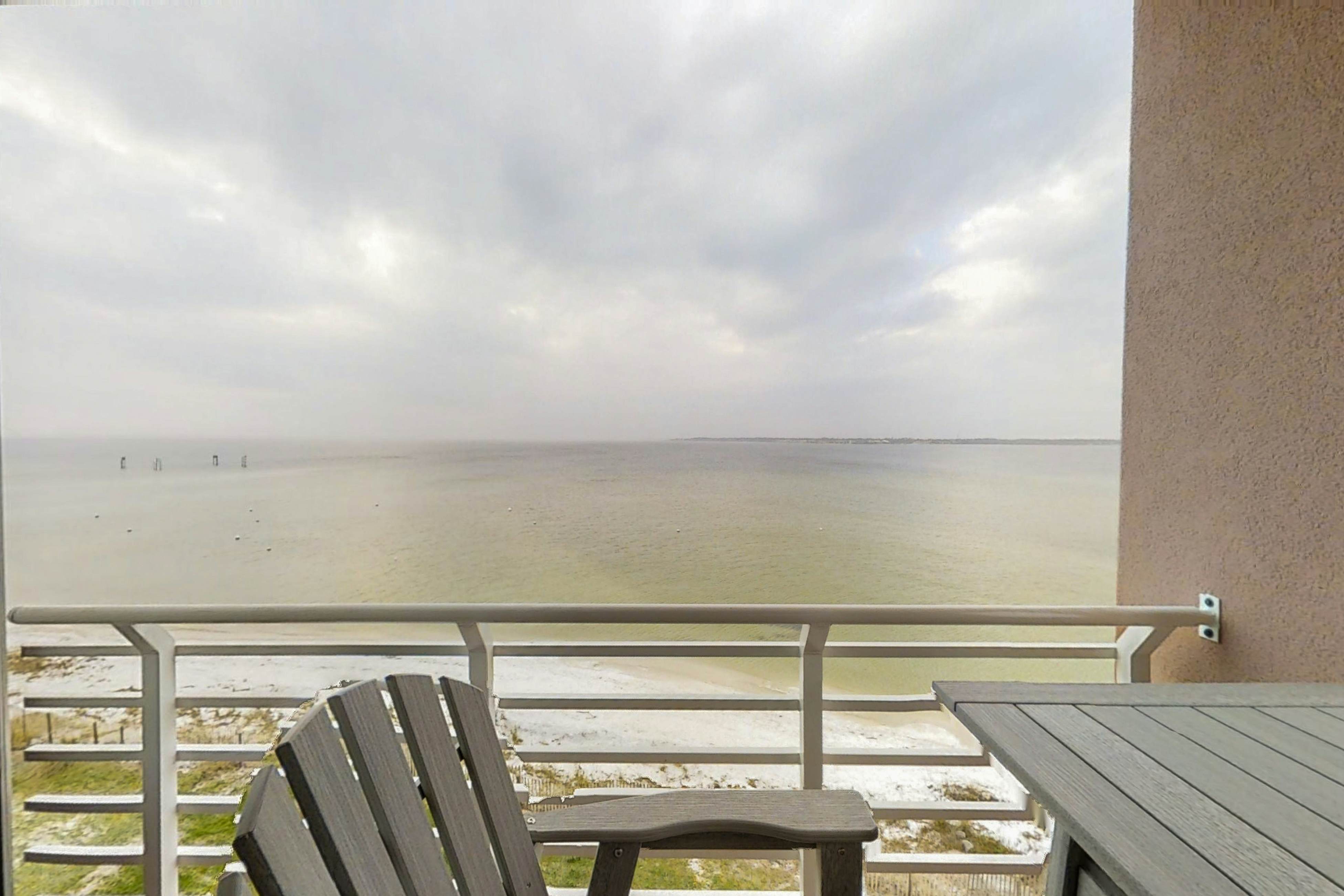 Palm Beach Club 2-228