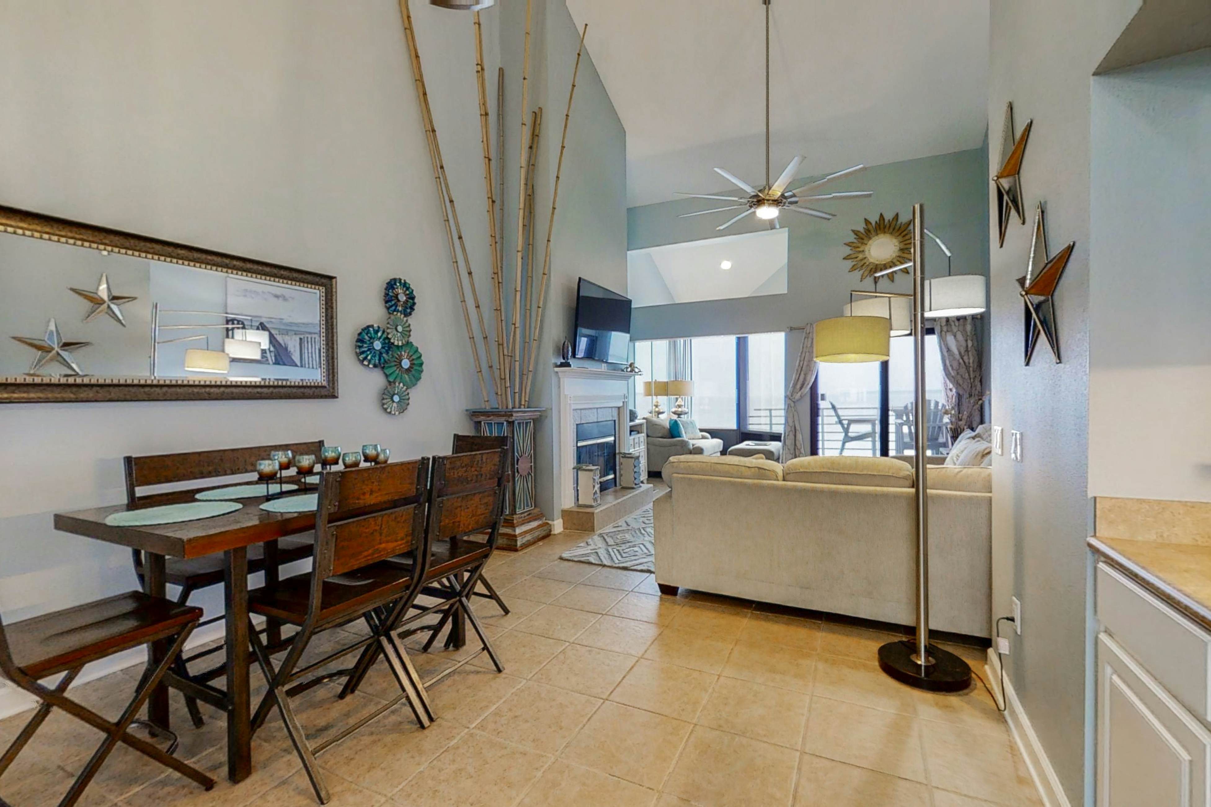 Palm Beach Club 2-228