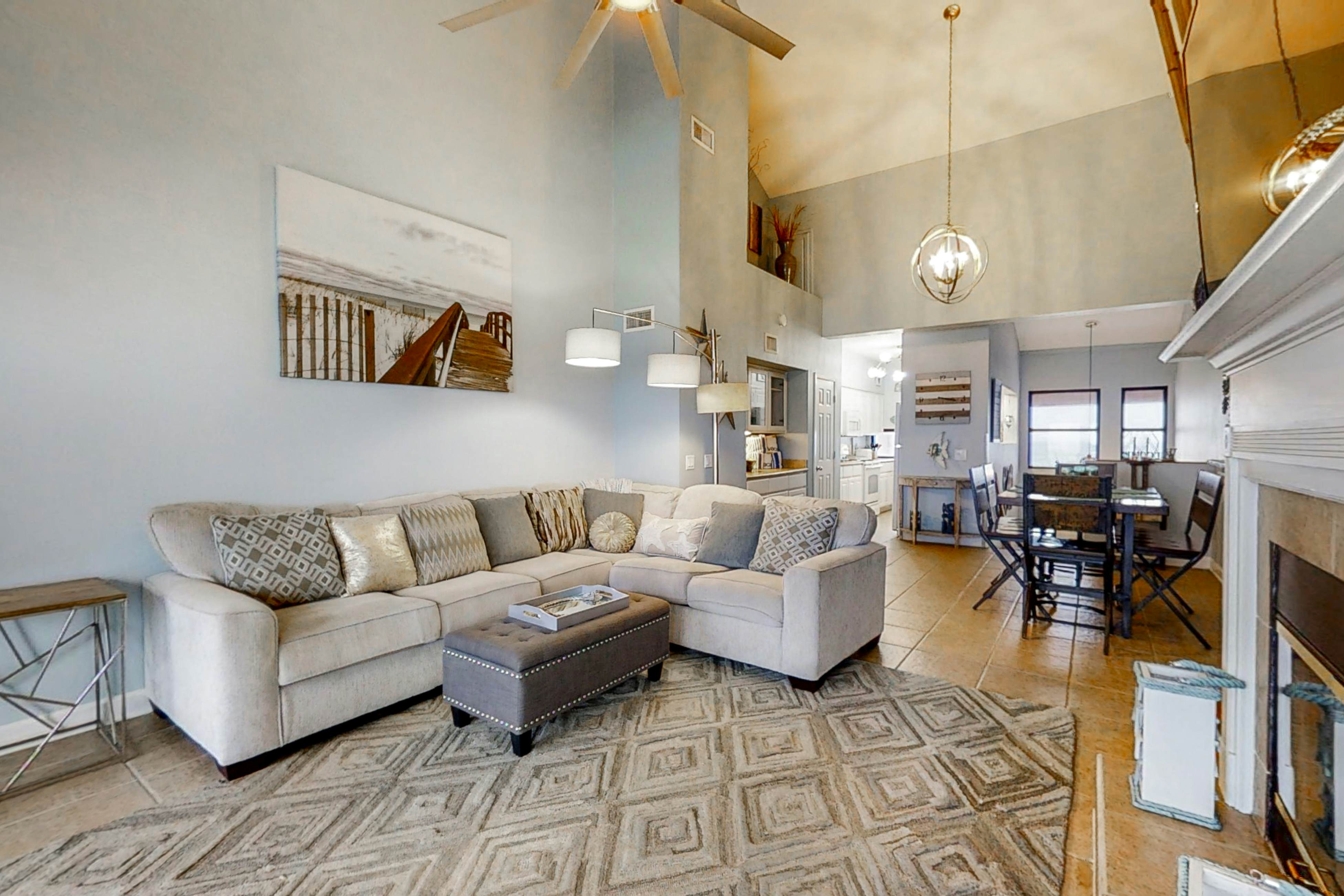 Palm Beach Club 2-228