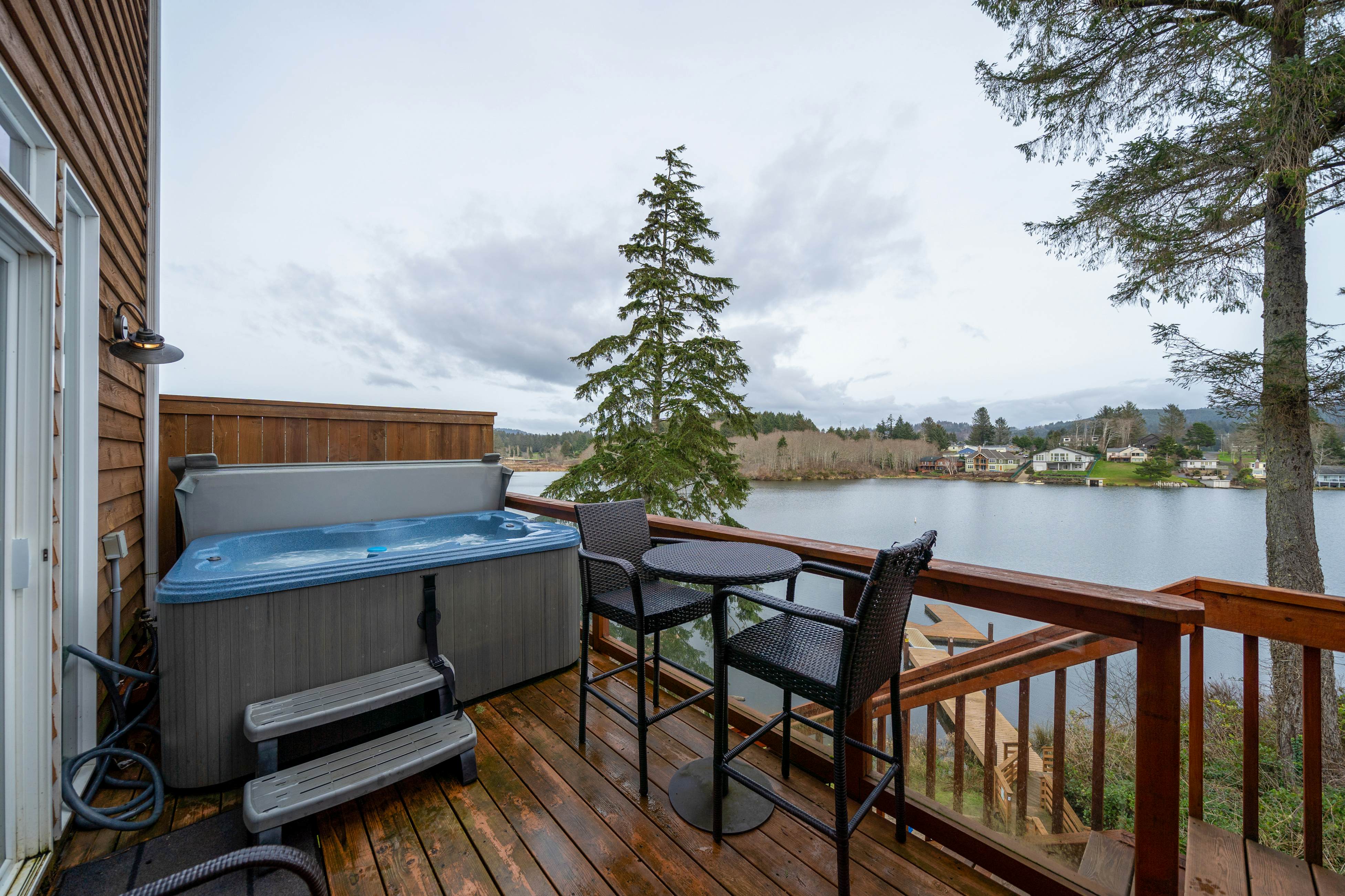 The Retreat on Devils Lake 3 BD Lincoln City, OR Vacation Rental Vacasa