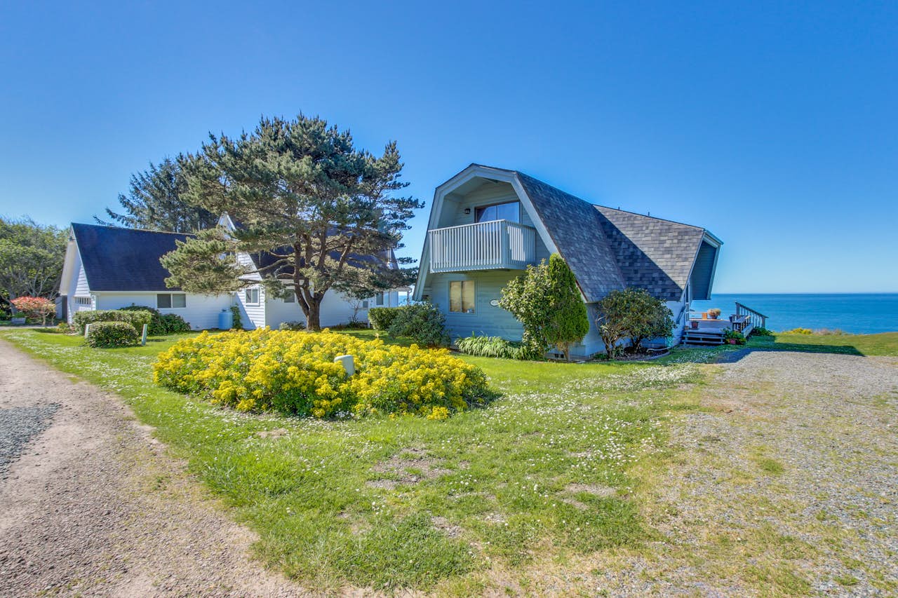 Harbor House 2 BD Vacation Rental in Brookings, OR Vacasa