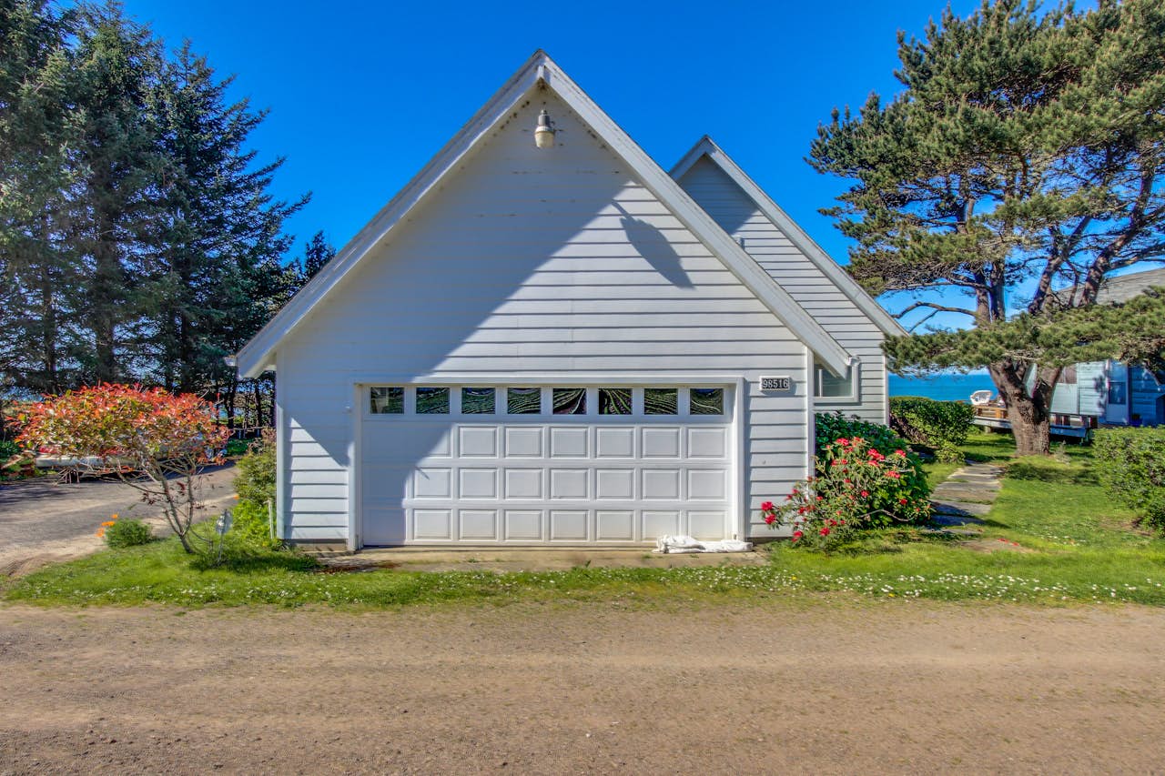 Harbor House 2 BD Vacation Rental in Brookings, OR Vacasa