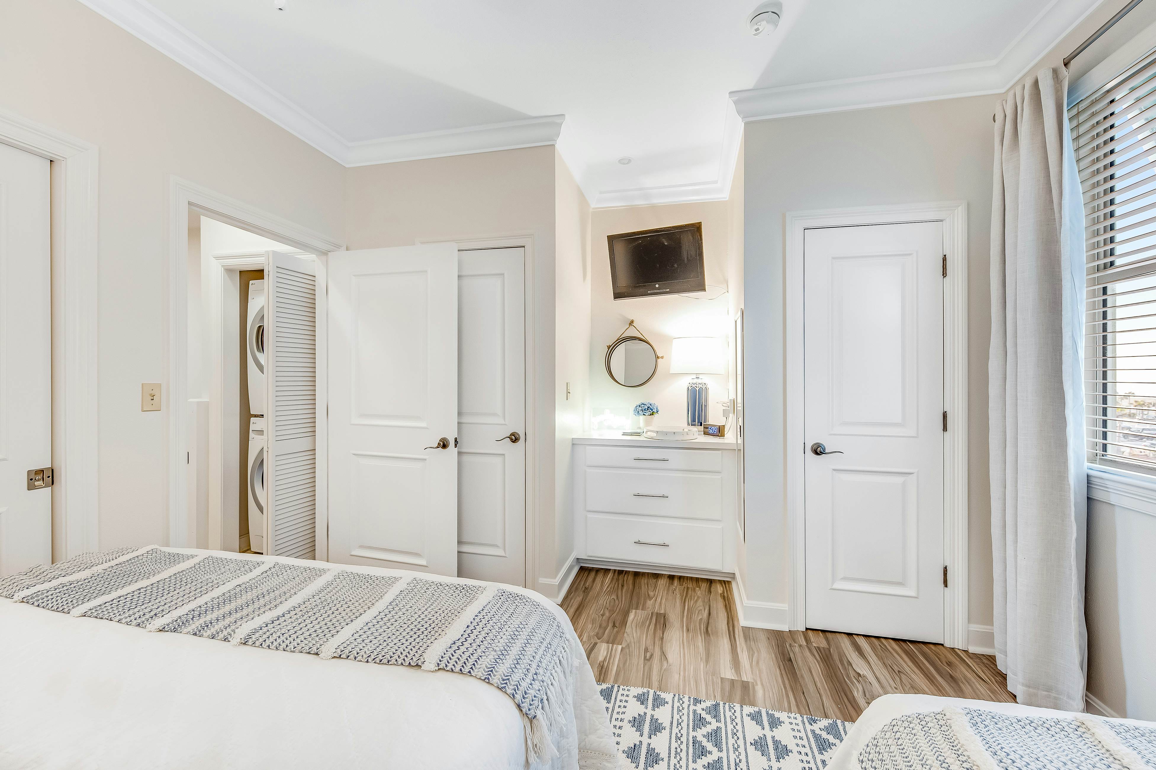 Beachview #8 - Big 'O' Beach