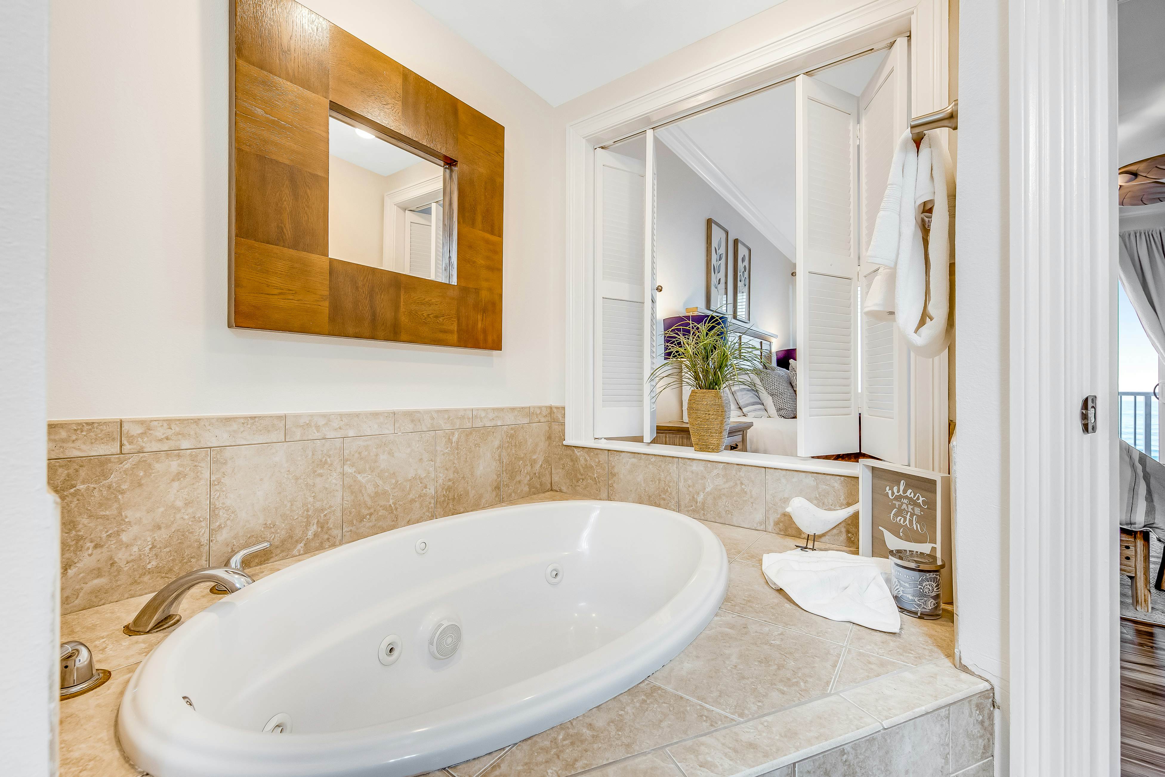 Beachview #8 - Big 'O' Beach