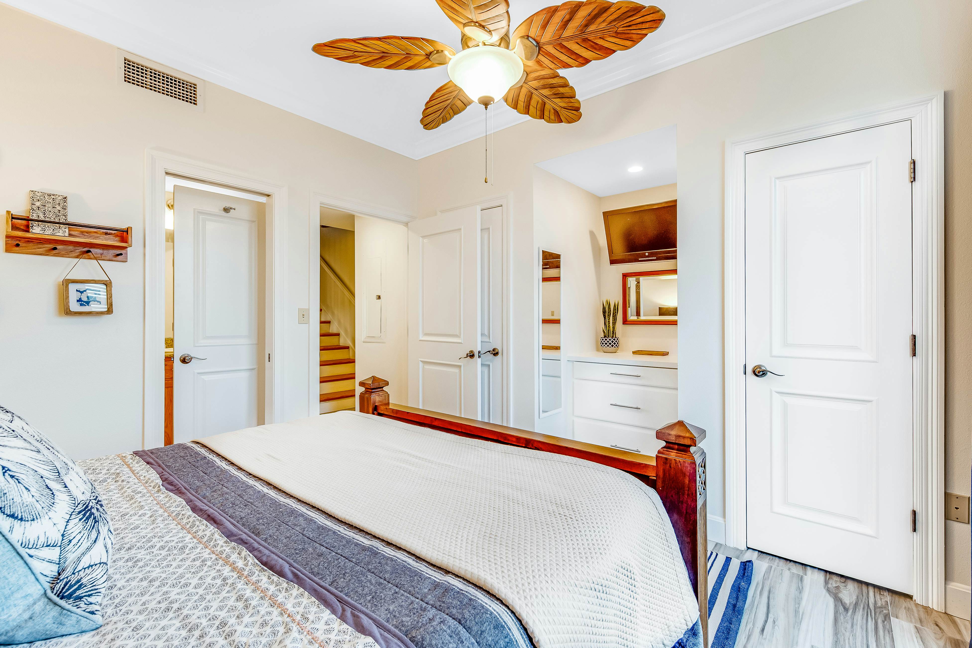 Beachview #8 - Big 'O' Beach