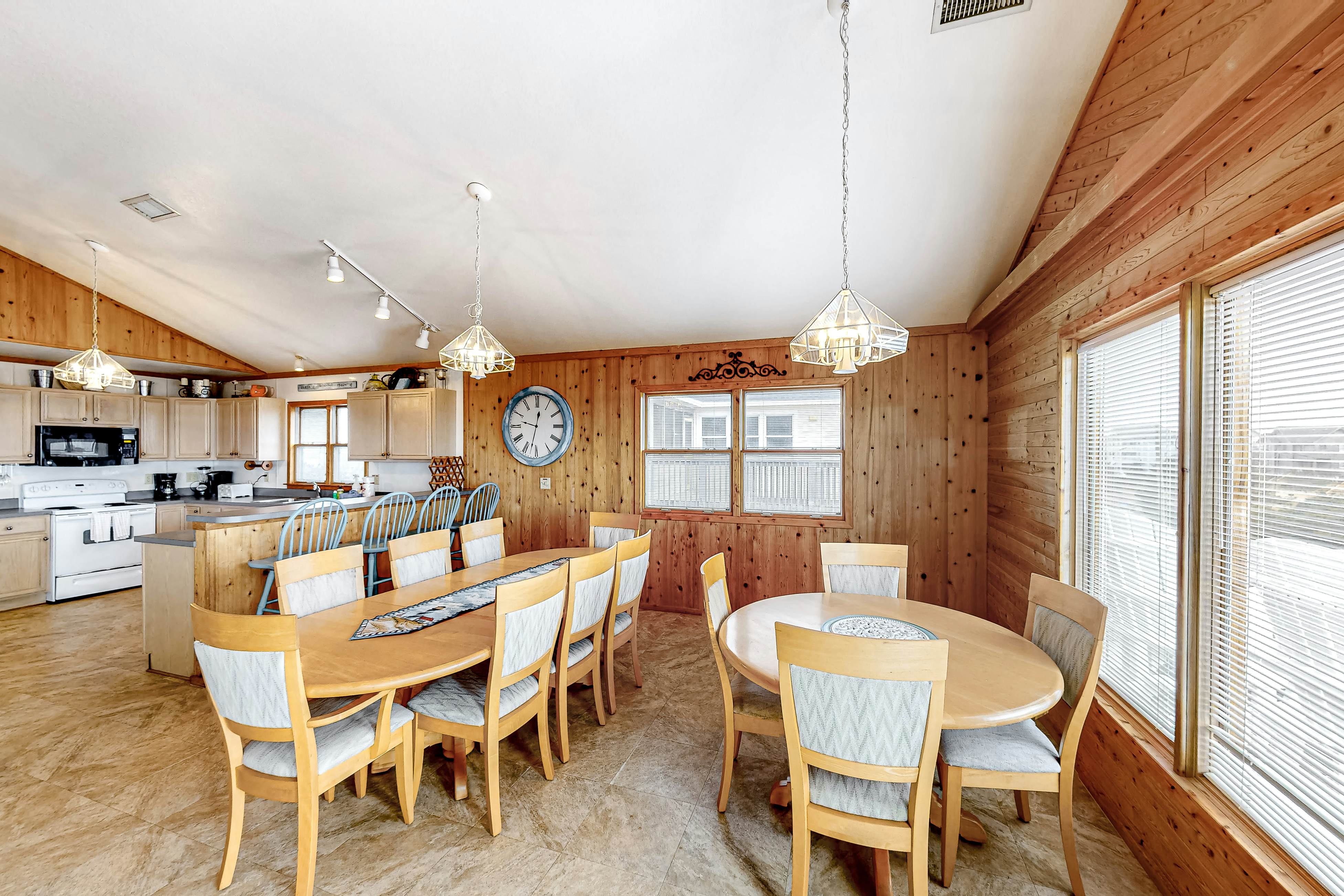 The Sandy House 562 6 BD Avon, NC Vacation Rental Vacasa