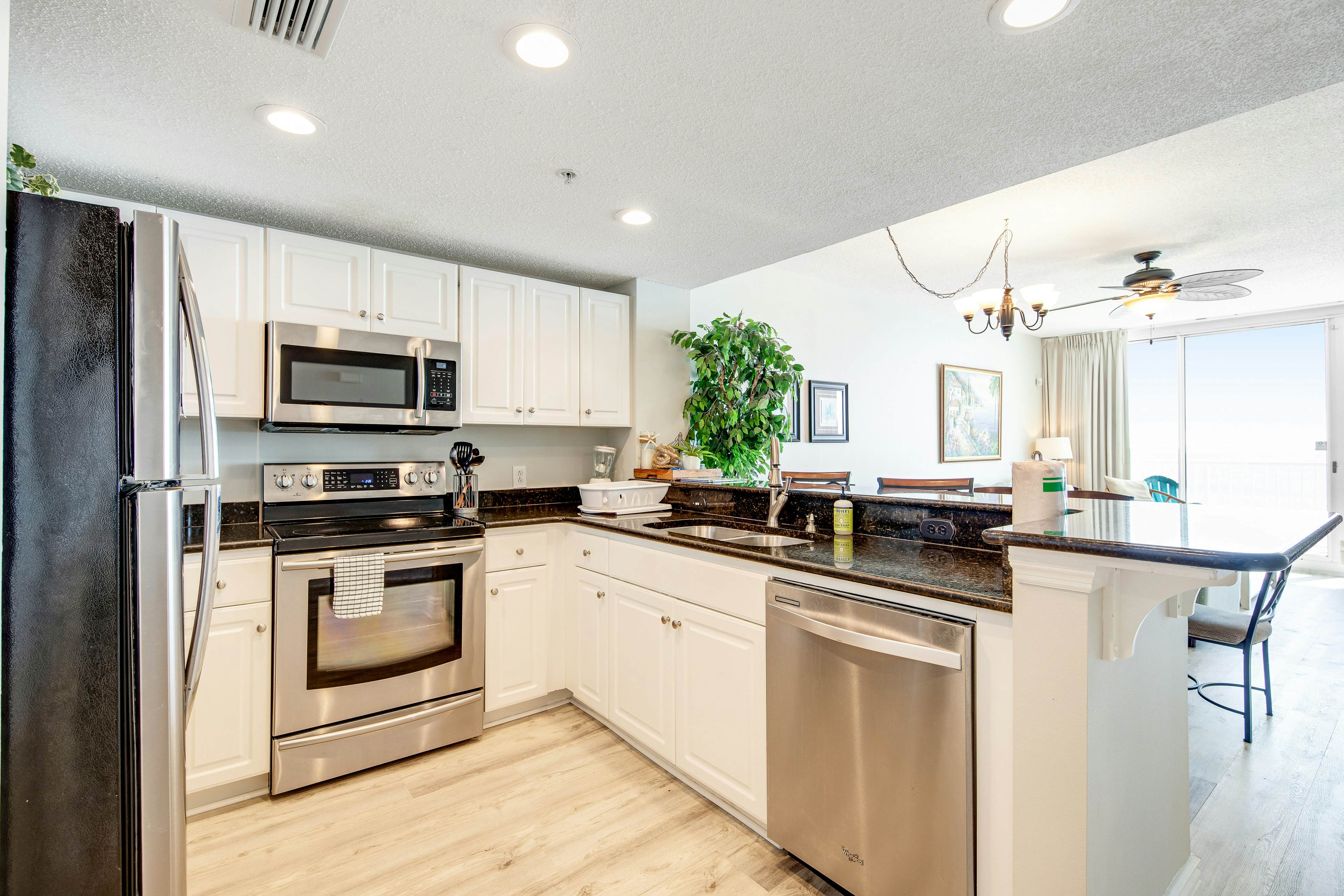 Majestic Beach Resort Tower 1- 1003