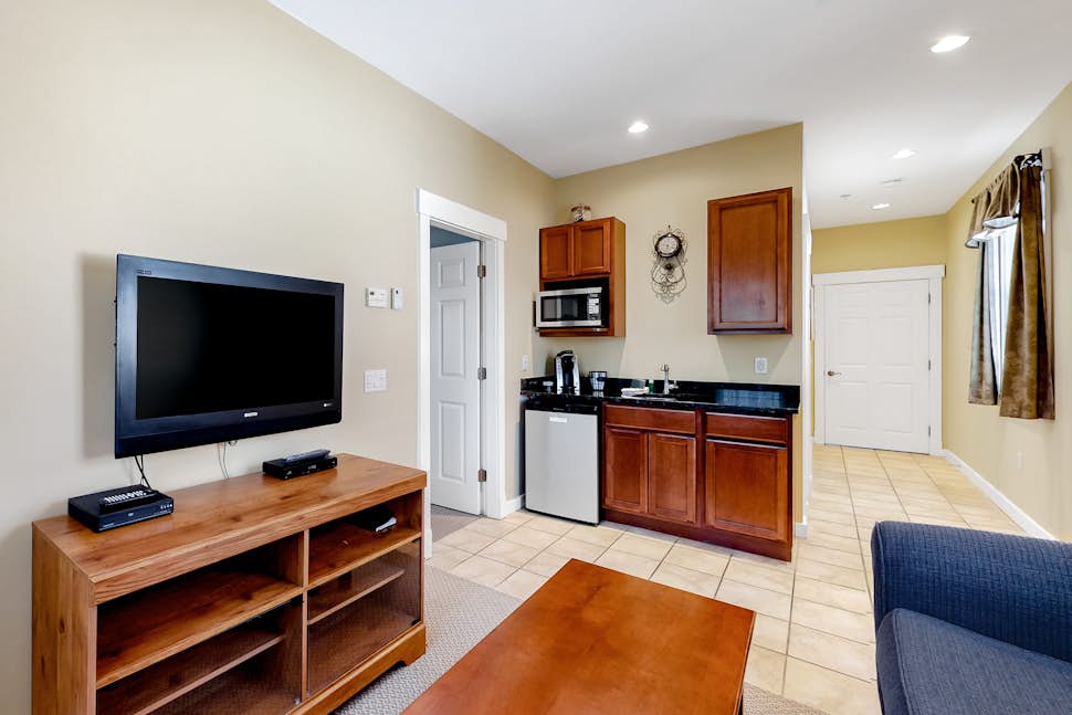 The Colonels Suites Unit 1 1 BD Northeast Harbor, ME Vacation Rental