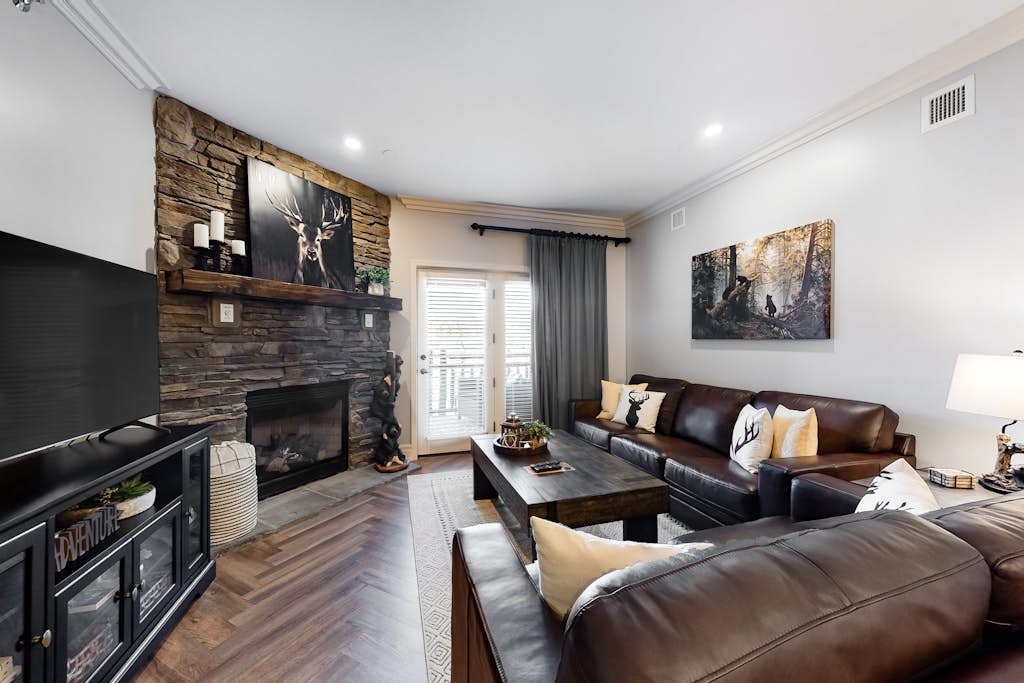 Luxury Condo, Sleeps 6, Near Downtown, Jetted Tub — Gatlinburg, TN — vacation rental