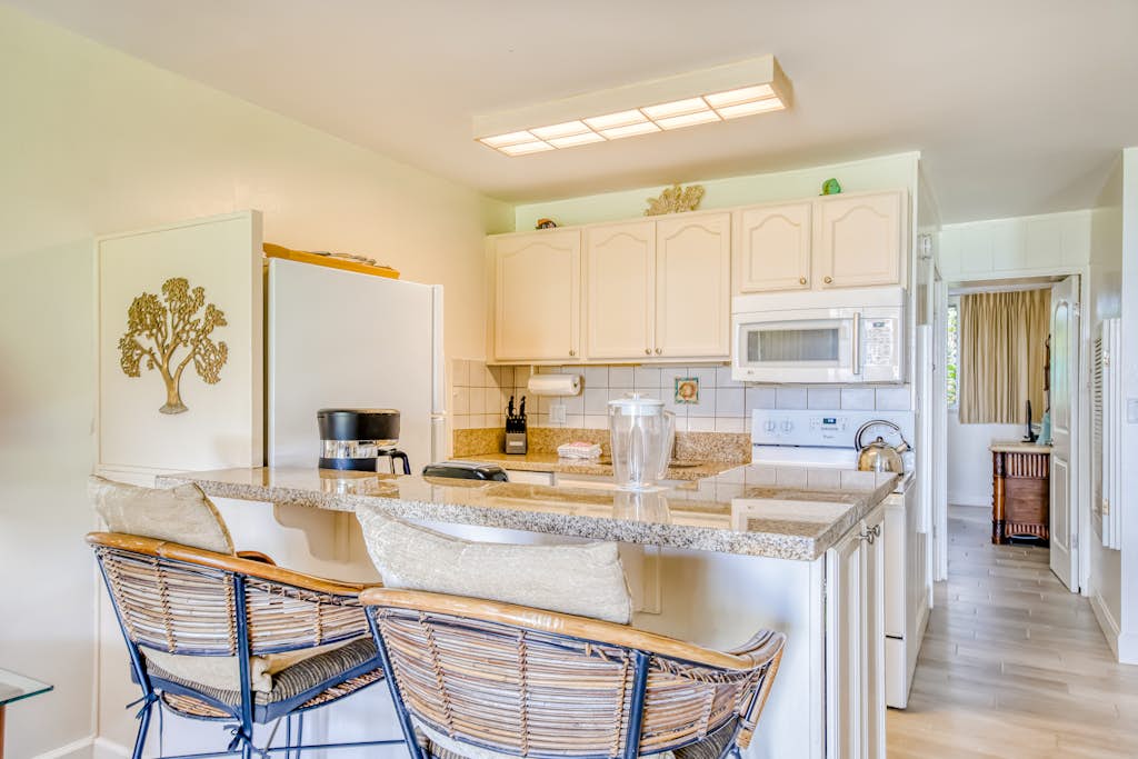 Mahina Surf 103 | 1 Bed Lahaina, HI Suite | Vacasa