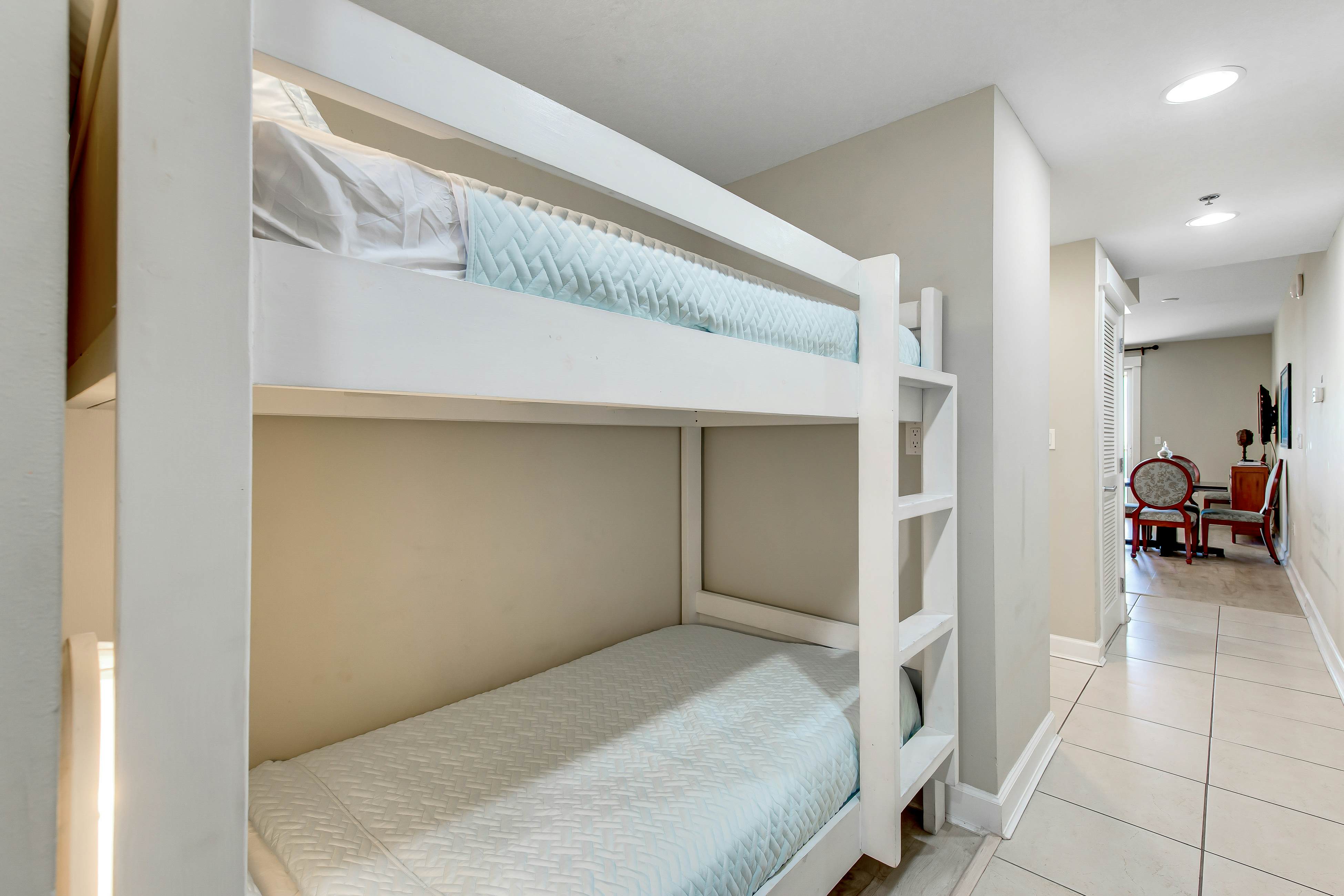 Grand Panama Tower 2 Unit 906