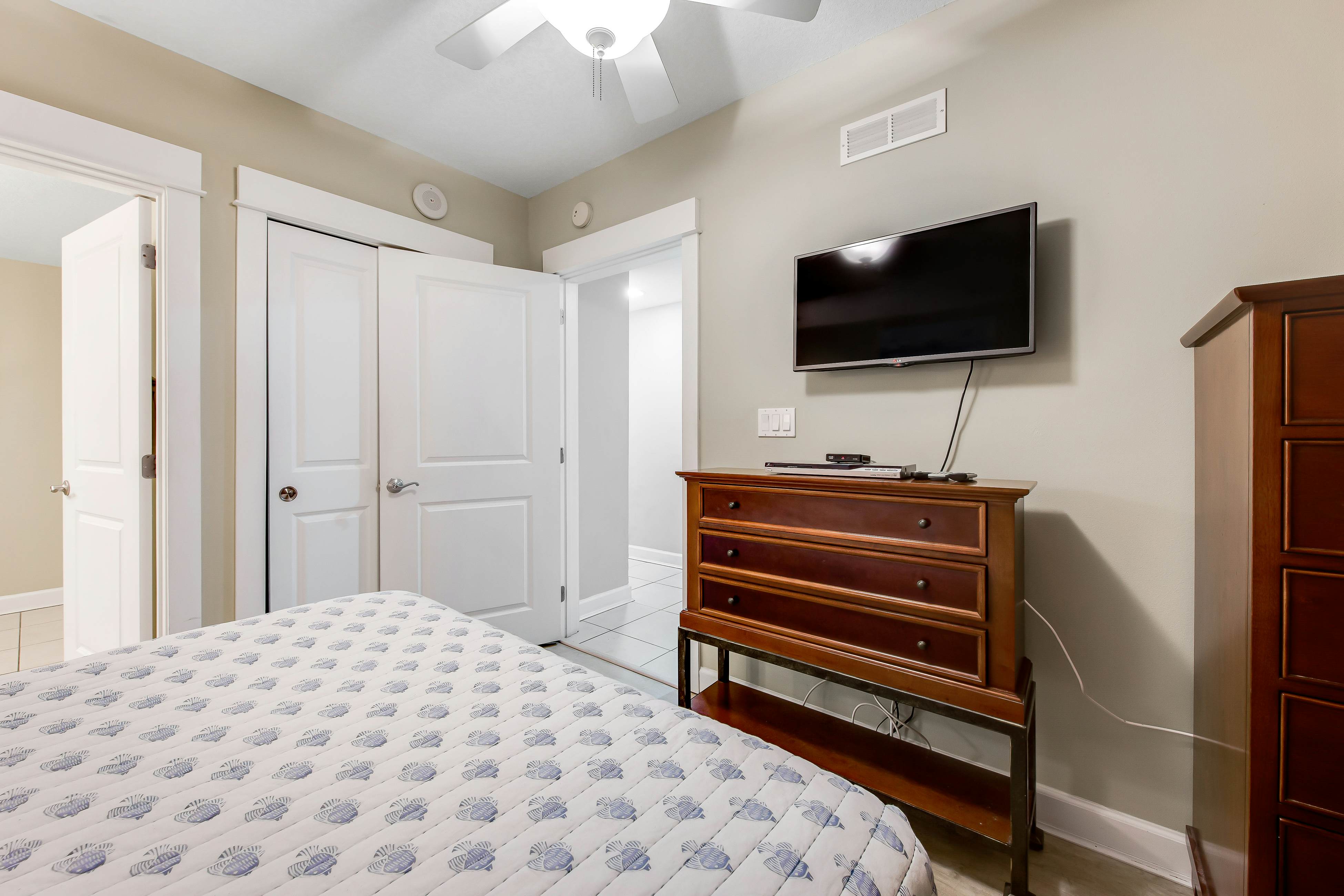 Grand Panama Tower 2 Unit 906