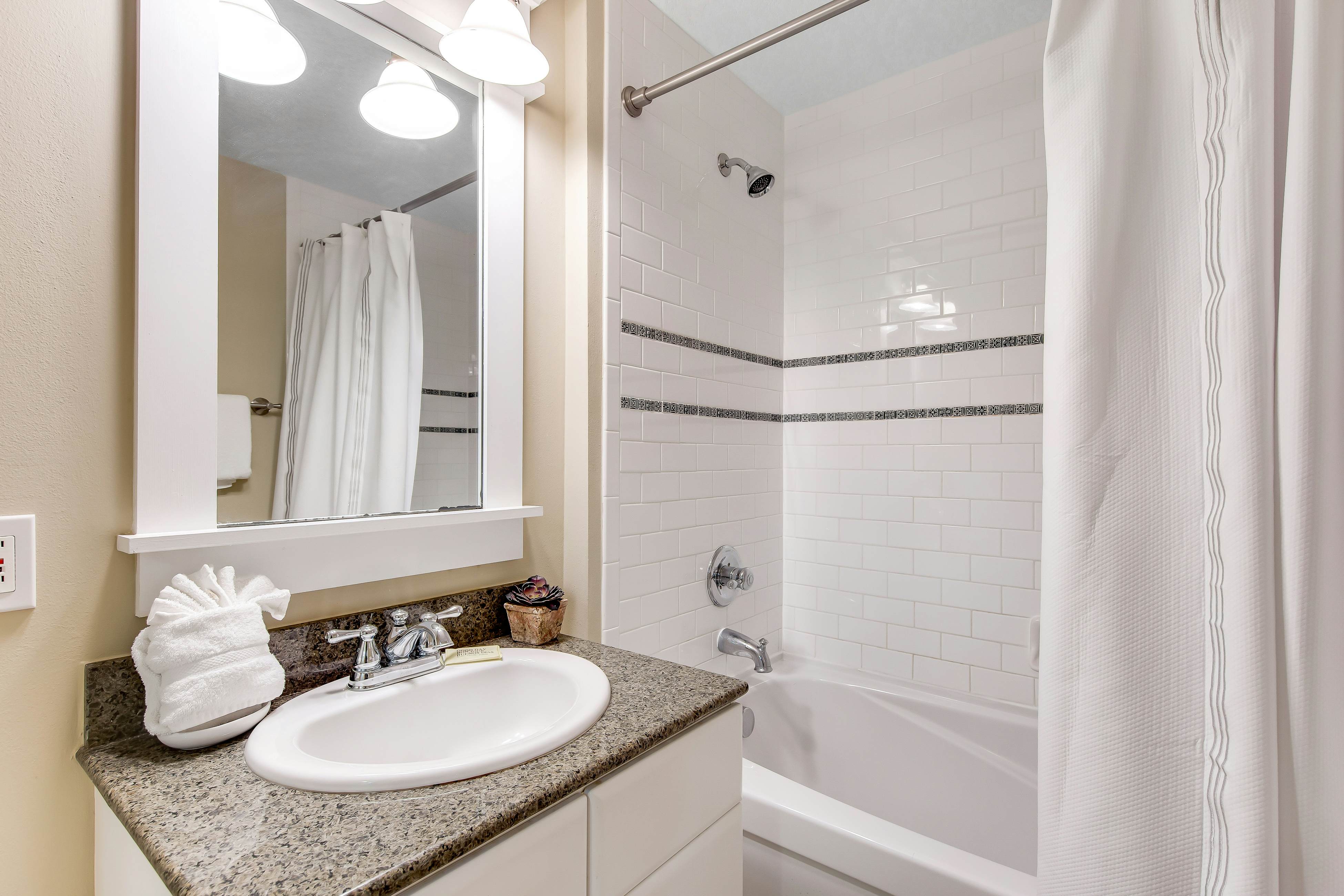 Grand Panama Tower 2 Unit 906