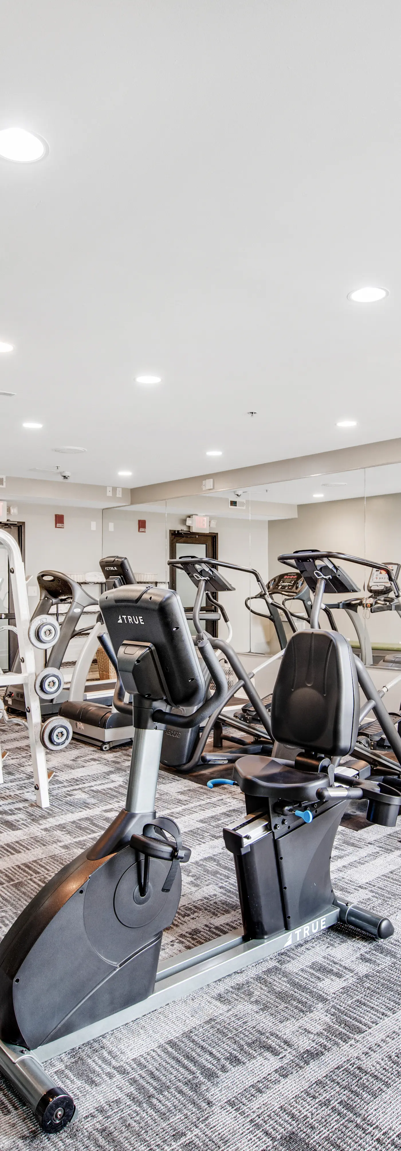 The Patricia Grand 0928