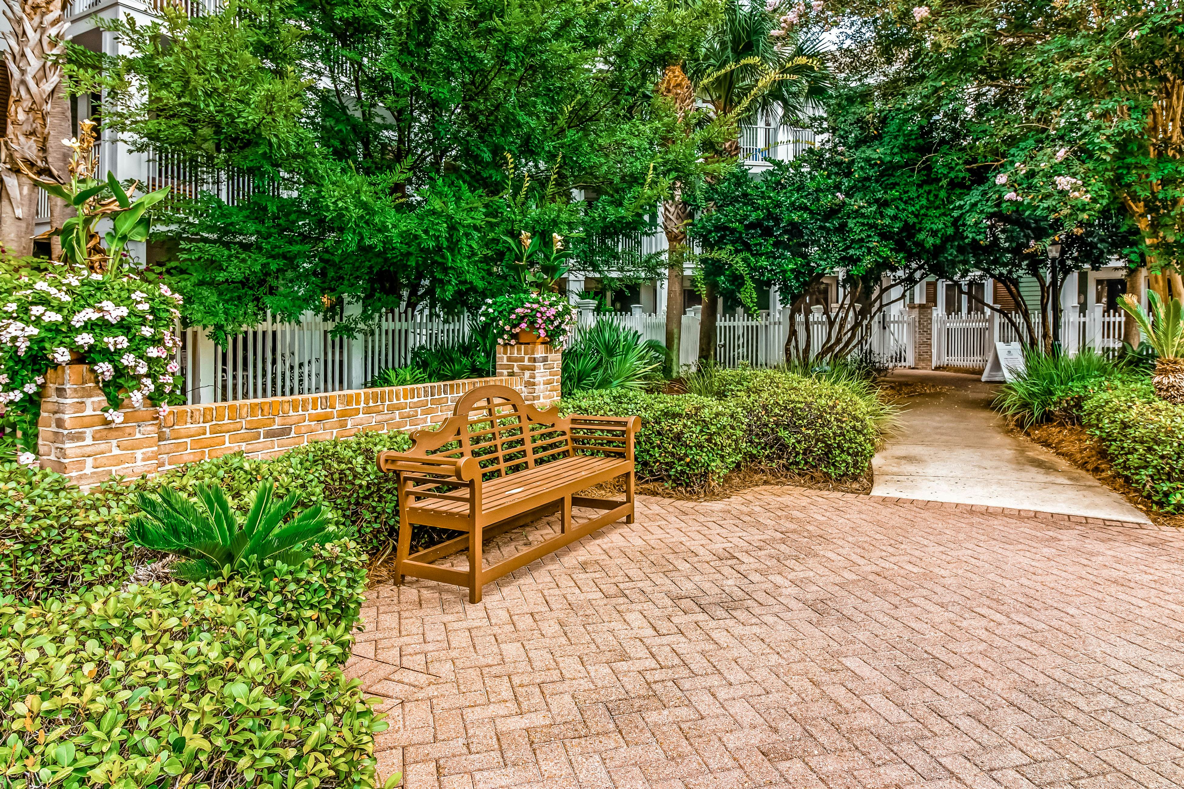 Baytowne Wharf - Observation Point South #471