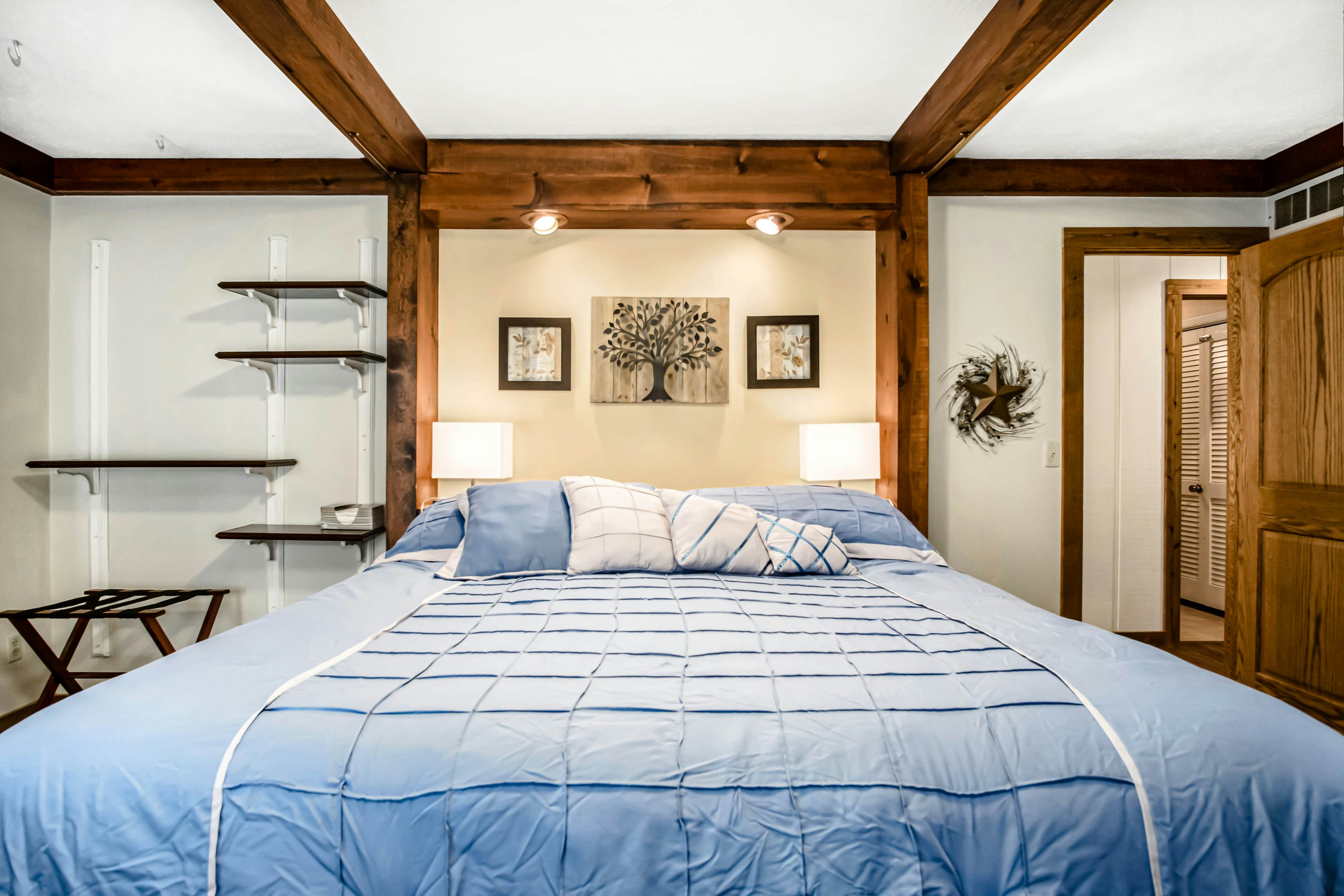 Harbor Country Family Lodge