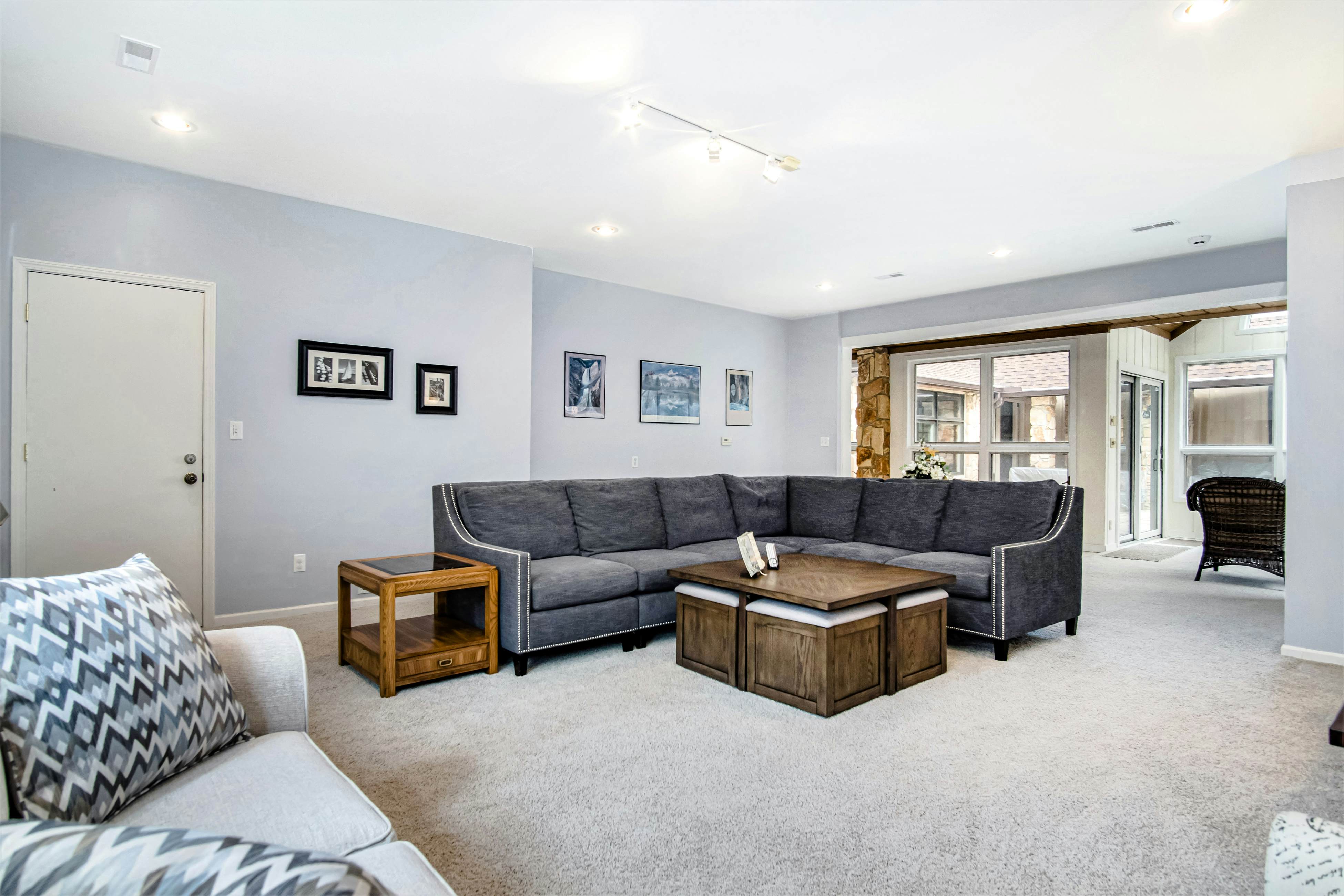 Harbor Country Family Lodge