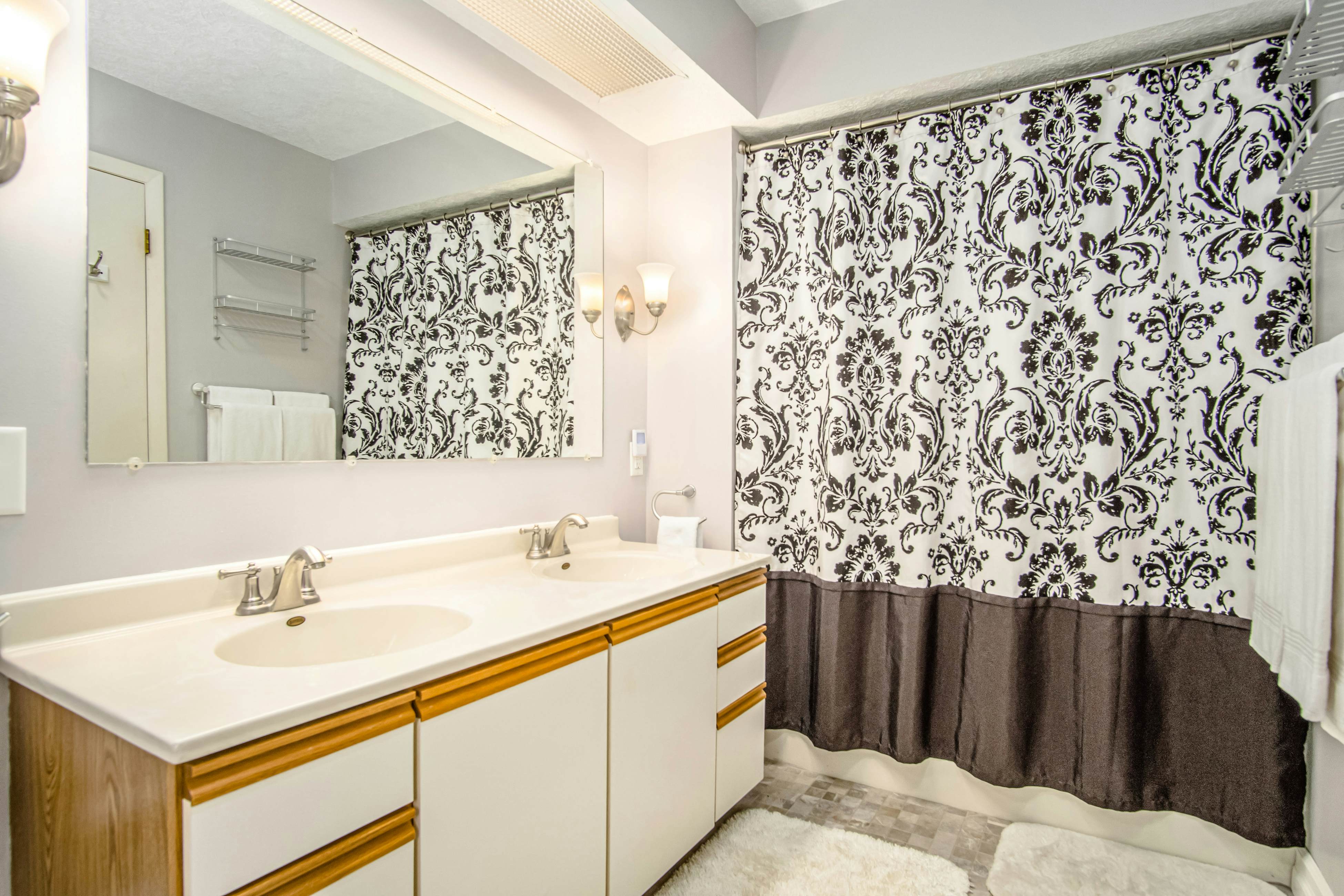 Harbor Country Family Lodge