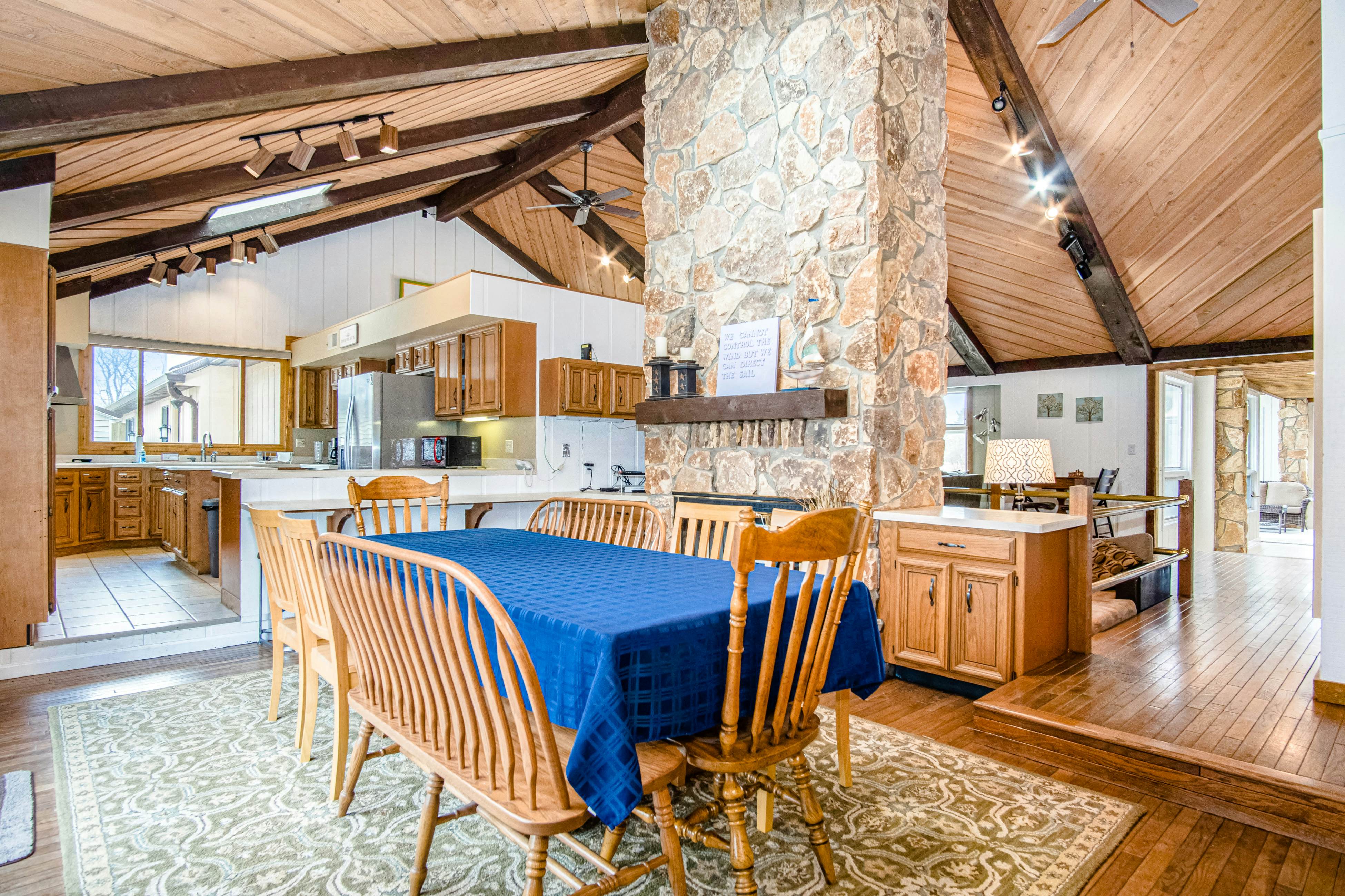 Harbor Country Family Lodge