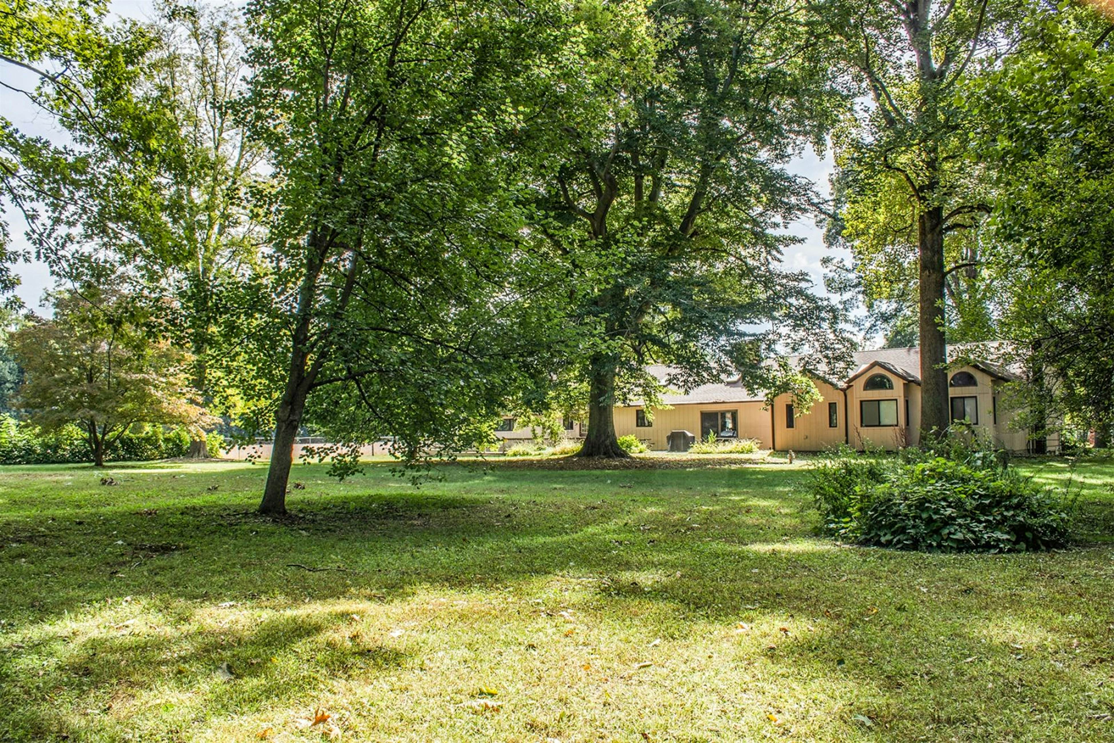 Harbor Country Family Lodge