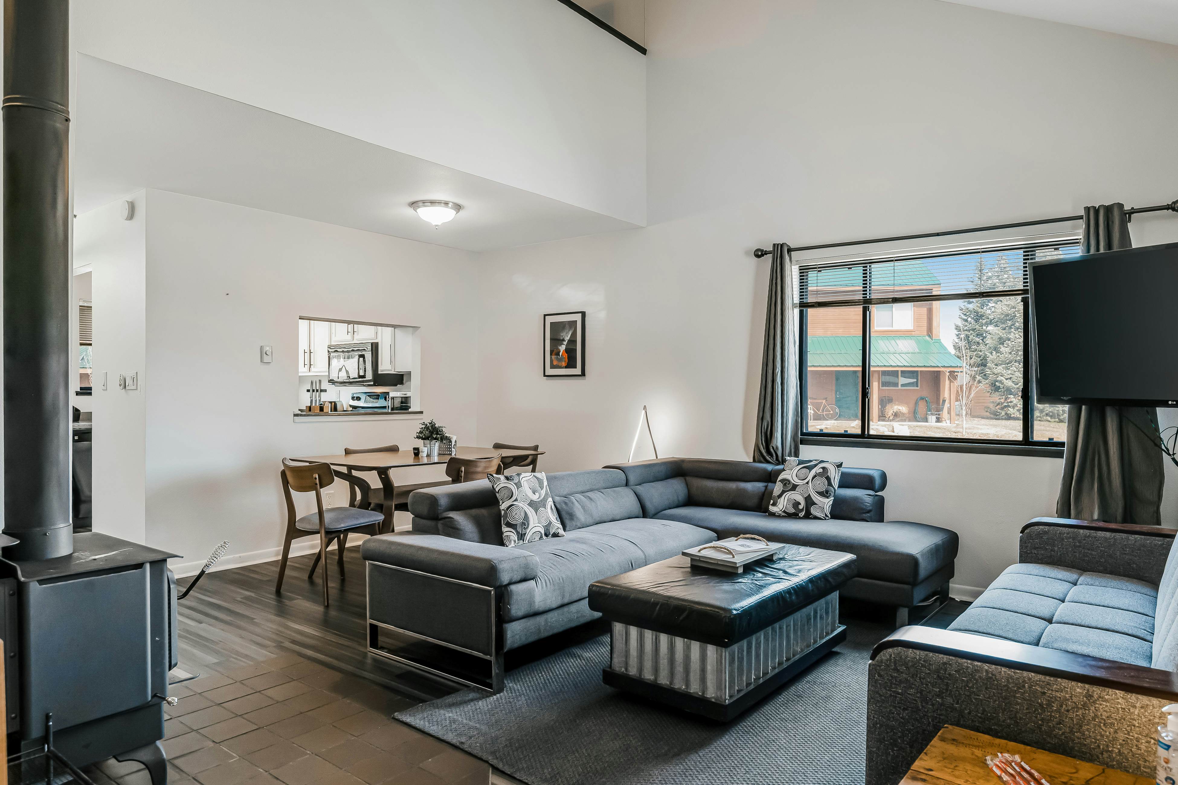 Modern Mountain Getaway